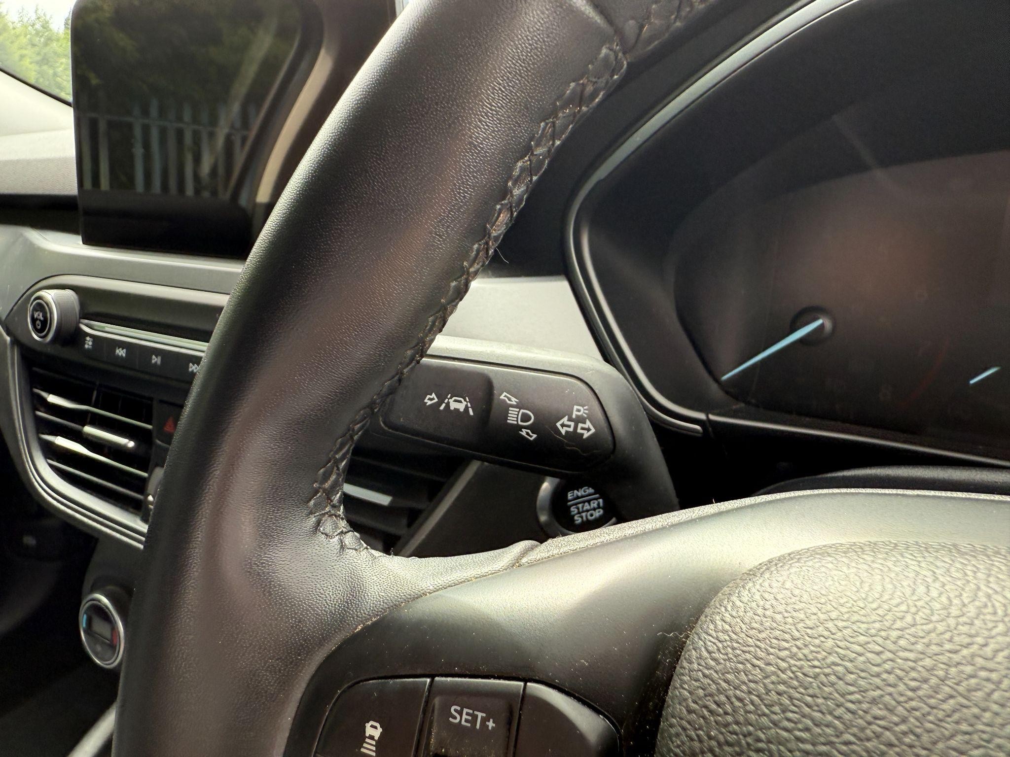 Ford Focus Image 22