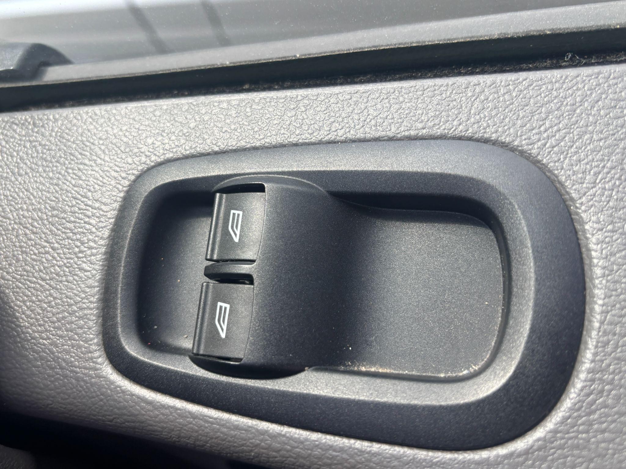 Ford Transit Image 13