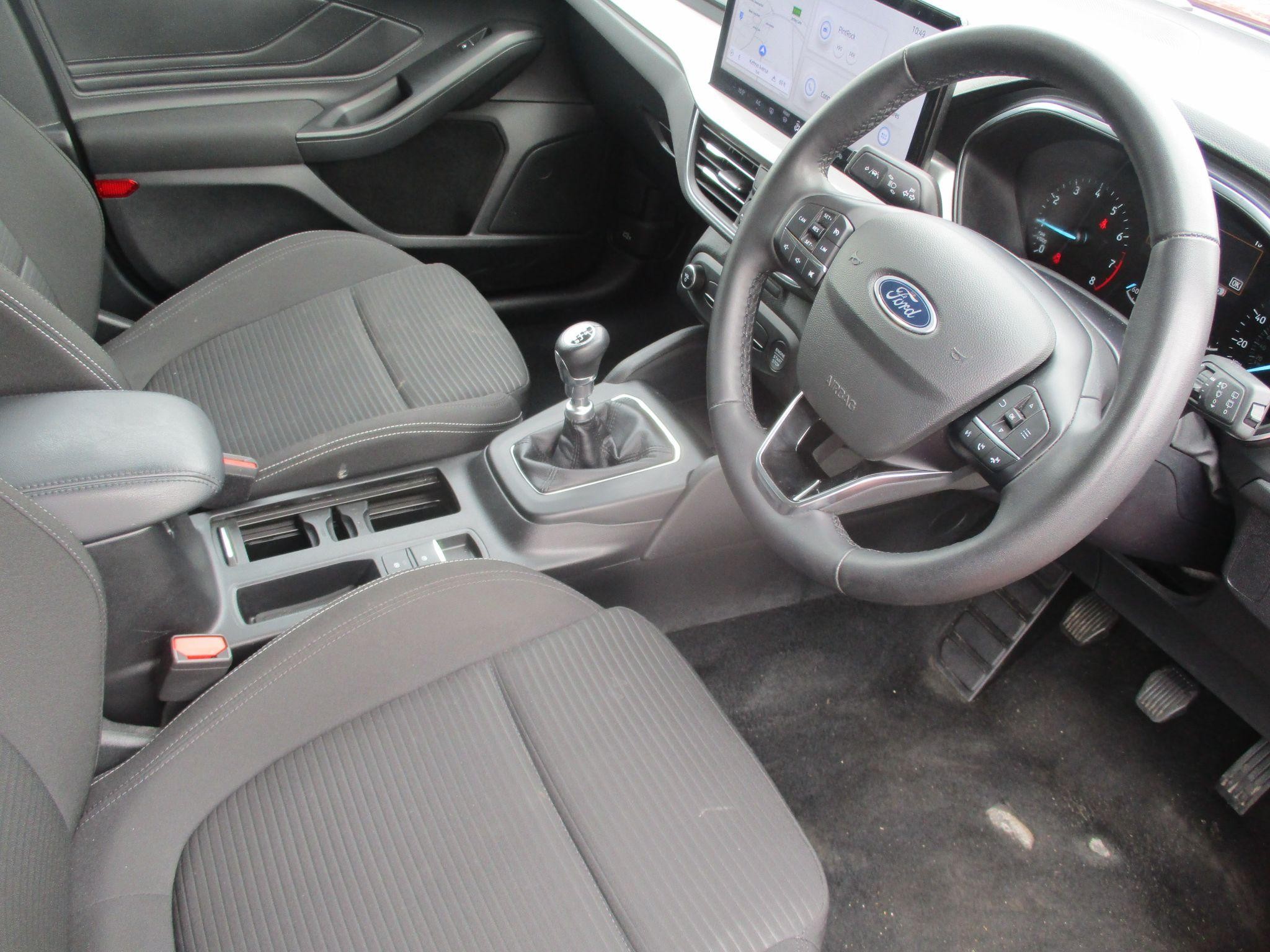 Ford Focus Image 10