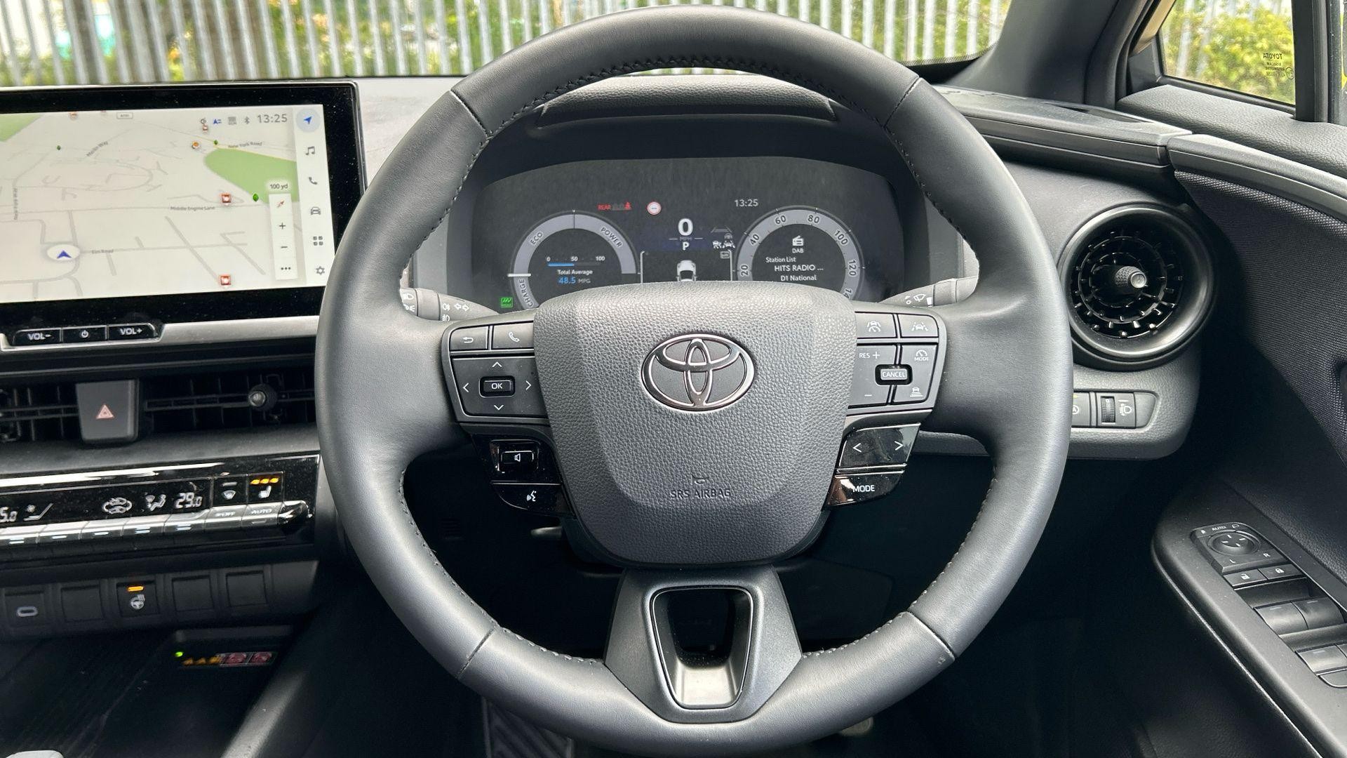 Toyota C-HR Image 14