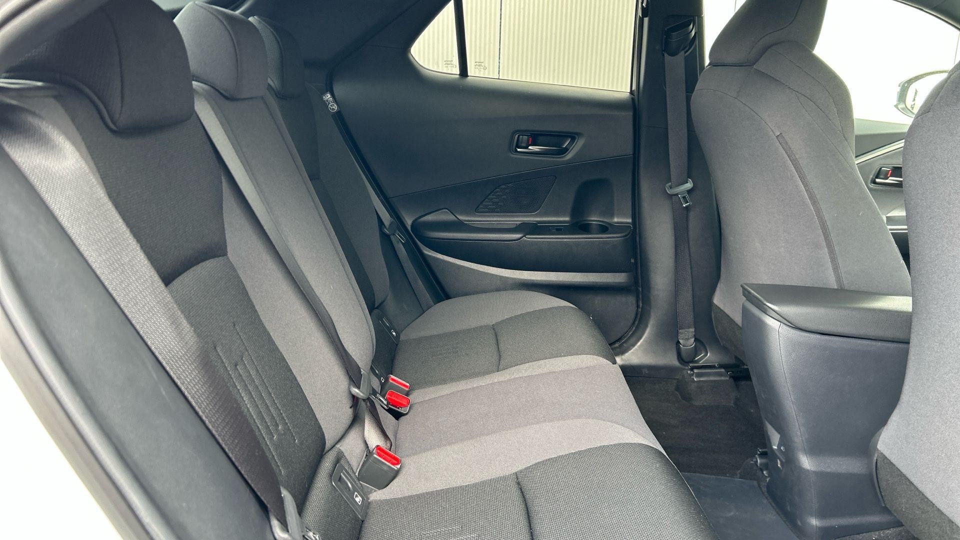 Toyota C-HR Image 18