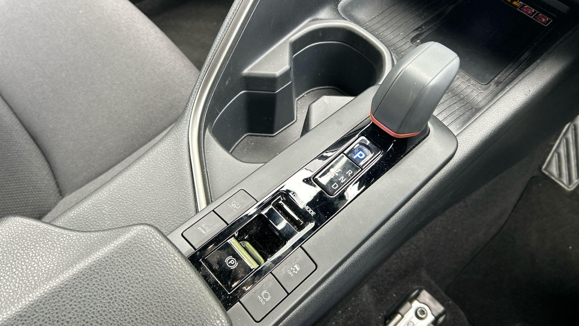 Toyota C-HR Image 35