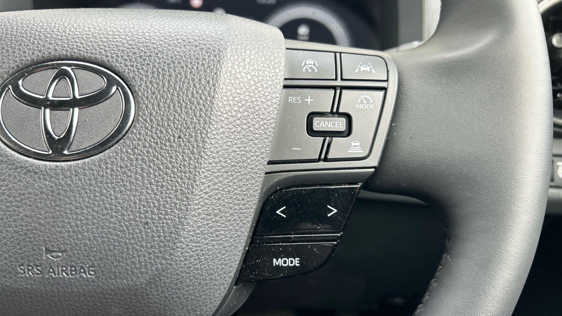 Toyota C-HR Image 38