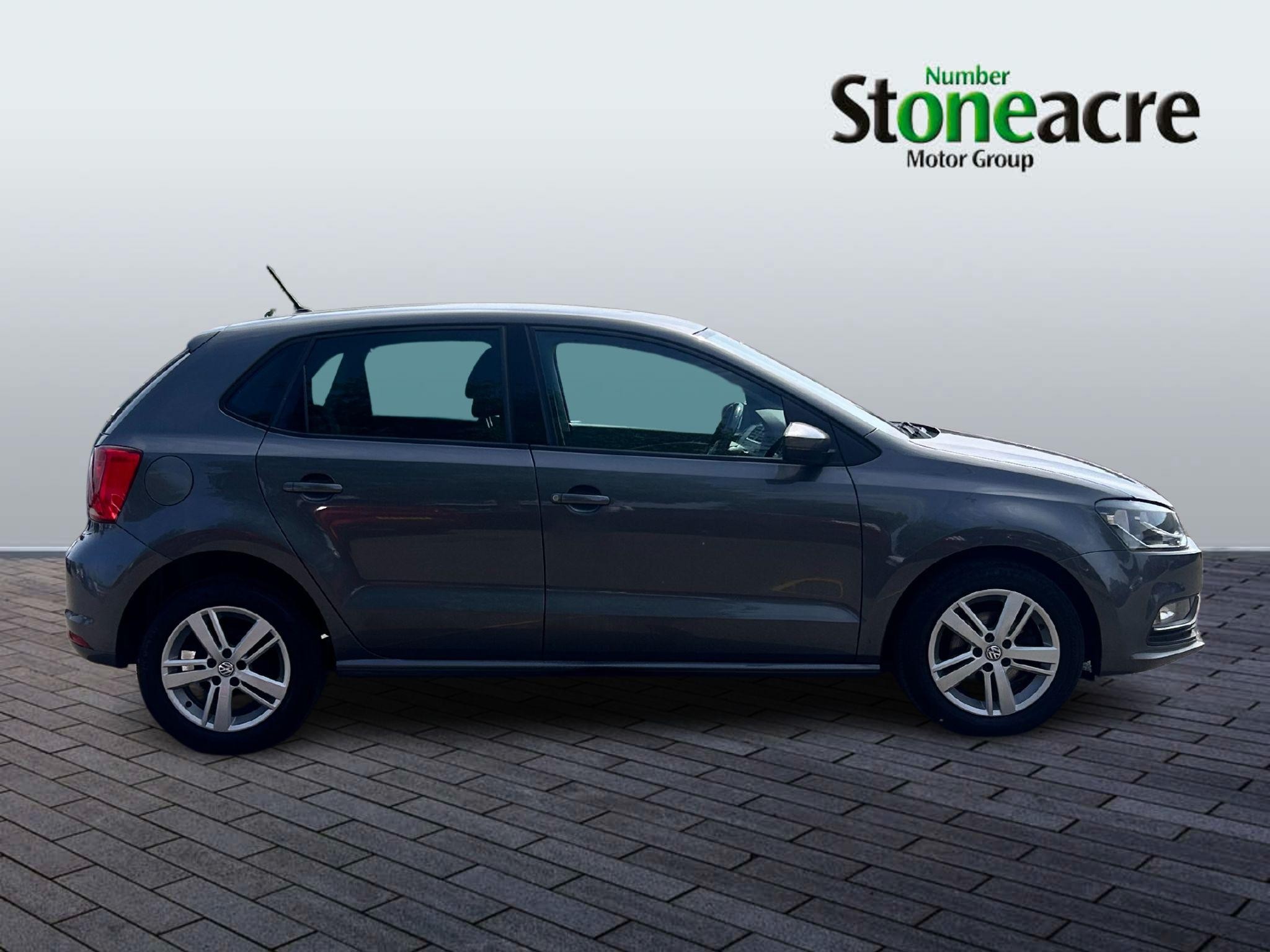 Volkswagen Polo Image 2