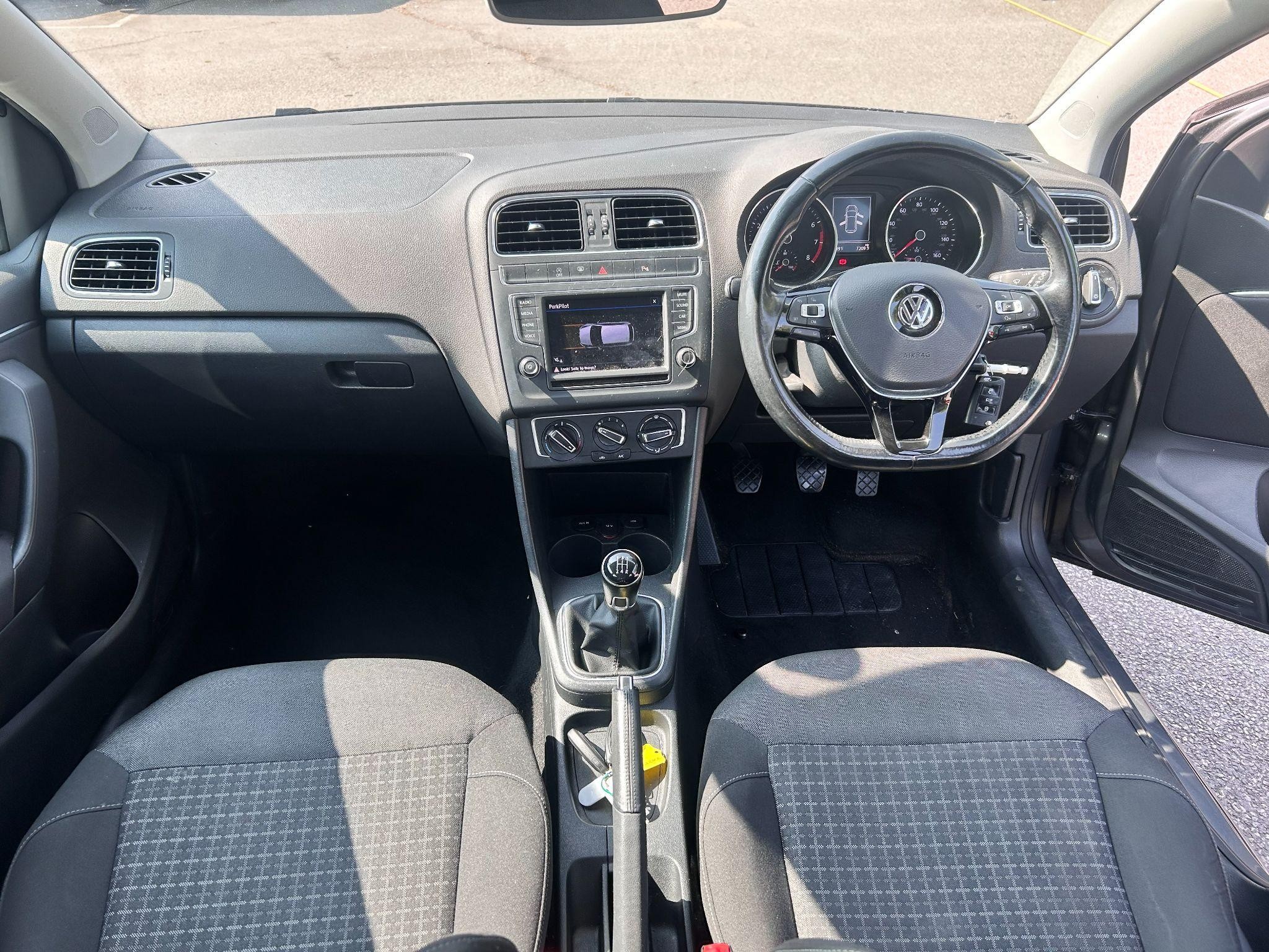 Volkswagen Polo Image 11