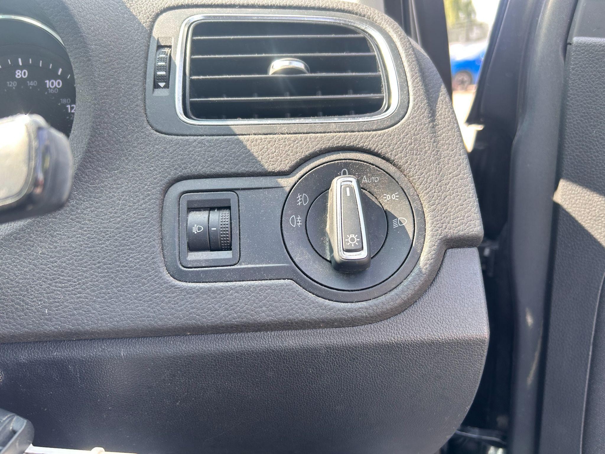 Volkswagen Polo Image 16