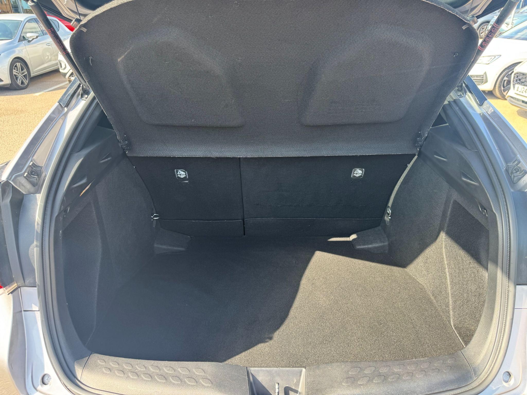 Toyota C-HR Image 10