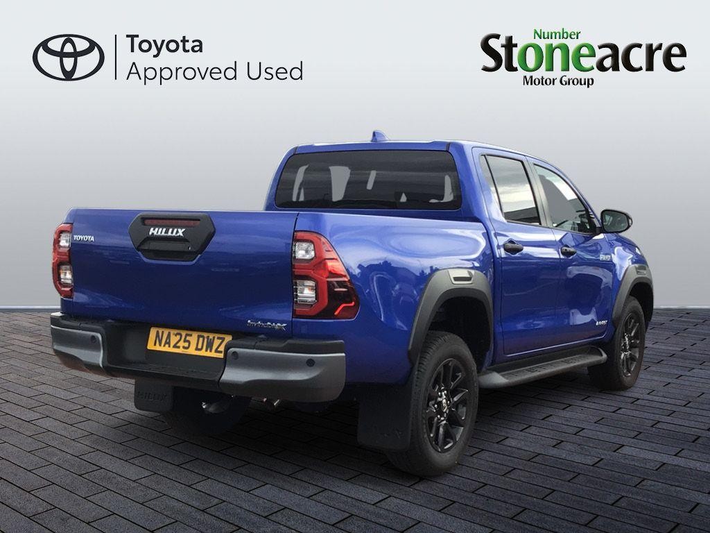 Toyota Hilux Image 5