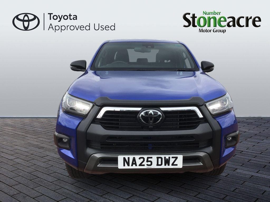 Toyota Hilux Image 10