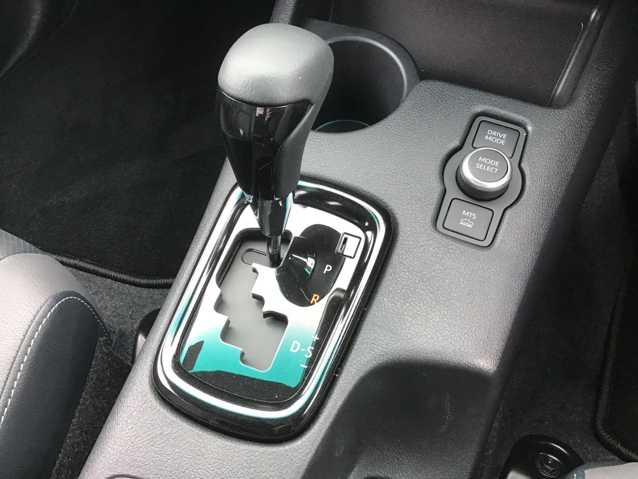 Toyota Hilux Image 17