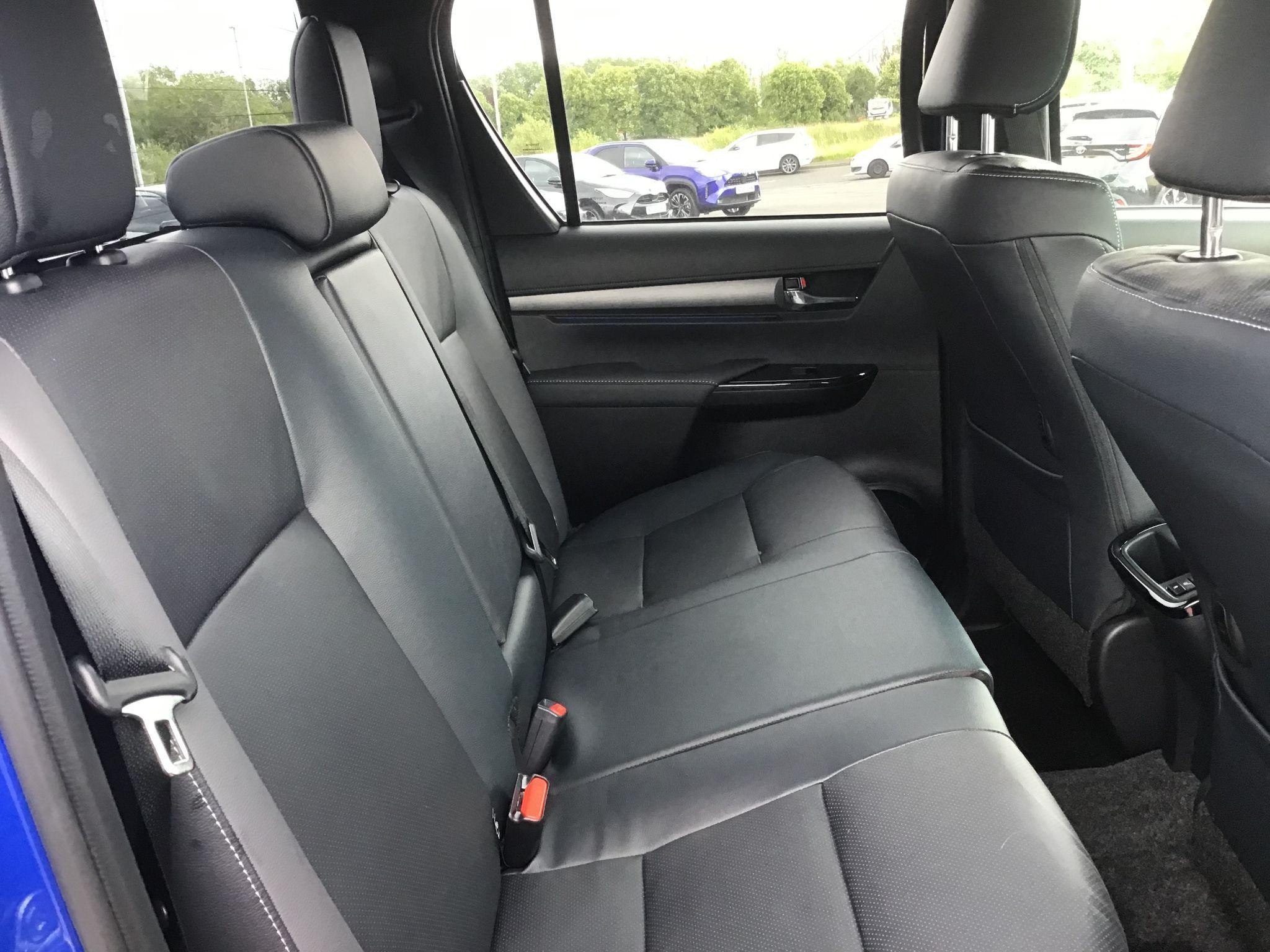 Toyota Hilux Image 20