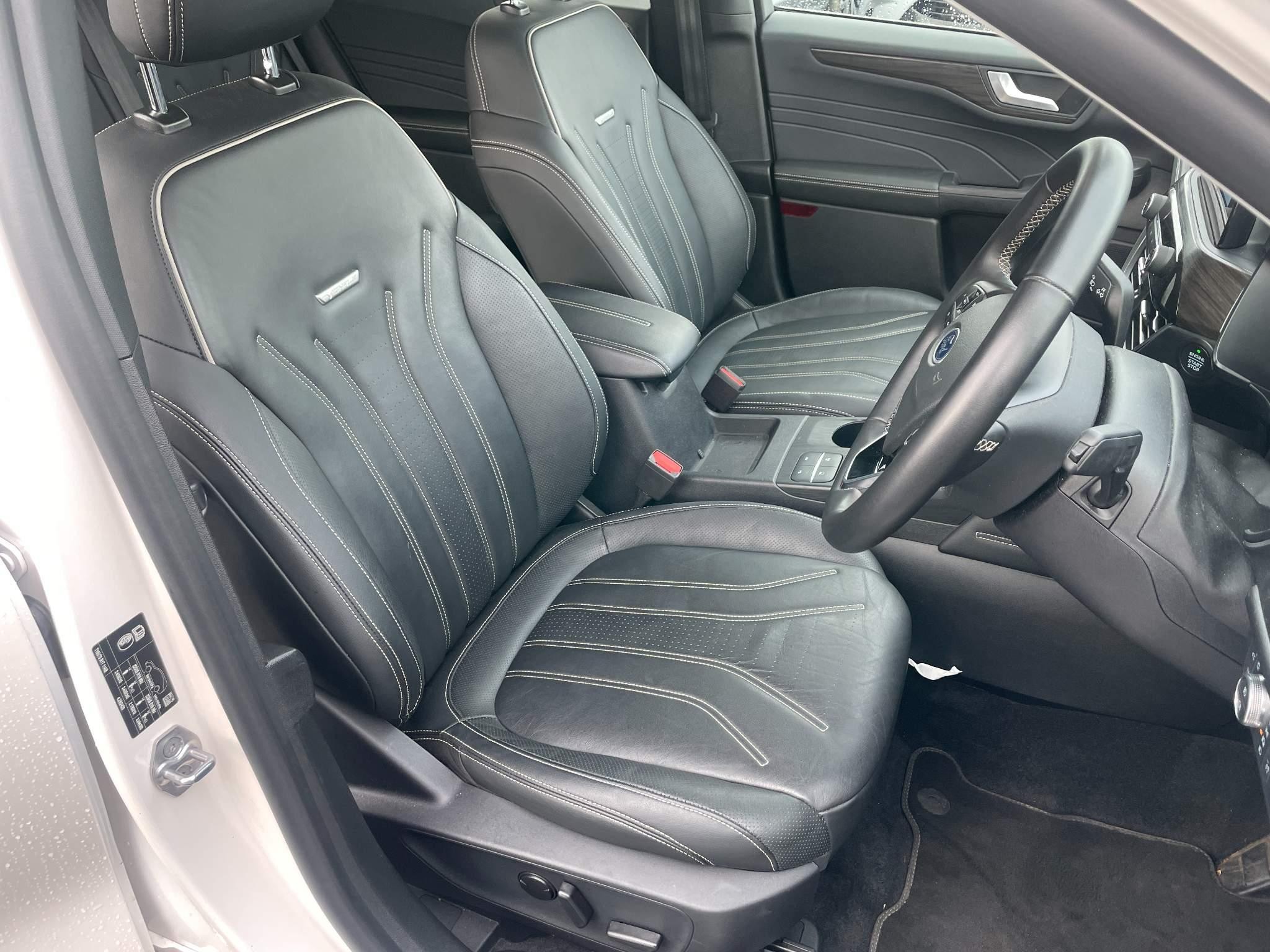 Ford Kuga Image 16