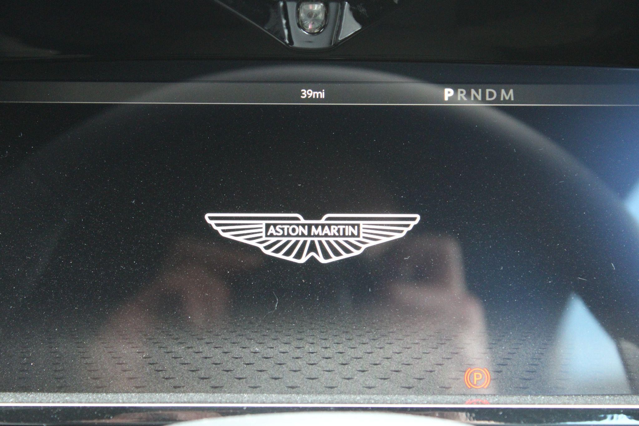 Aston Martin Vantage Image 6