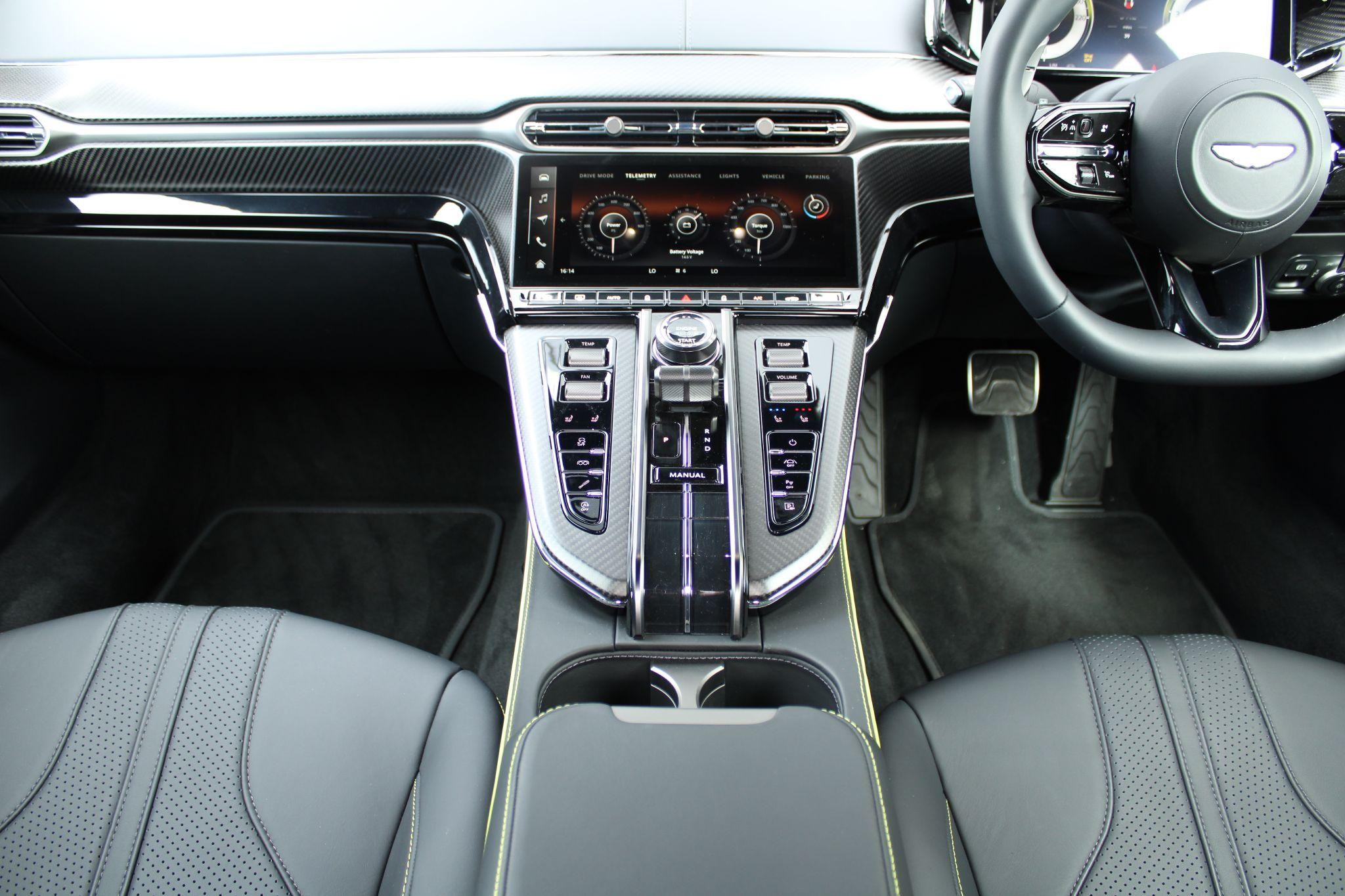 Aston Martin Vantage Image 10