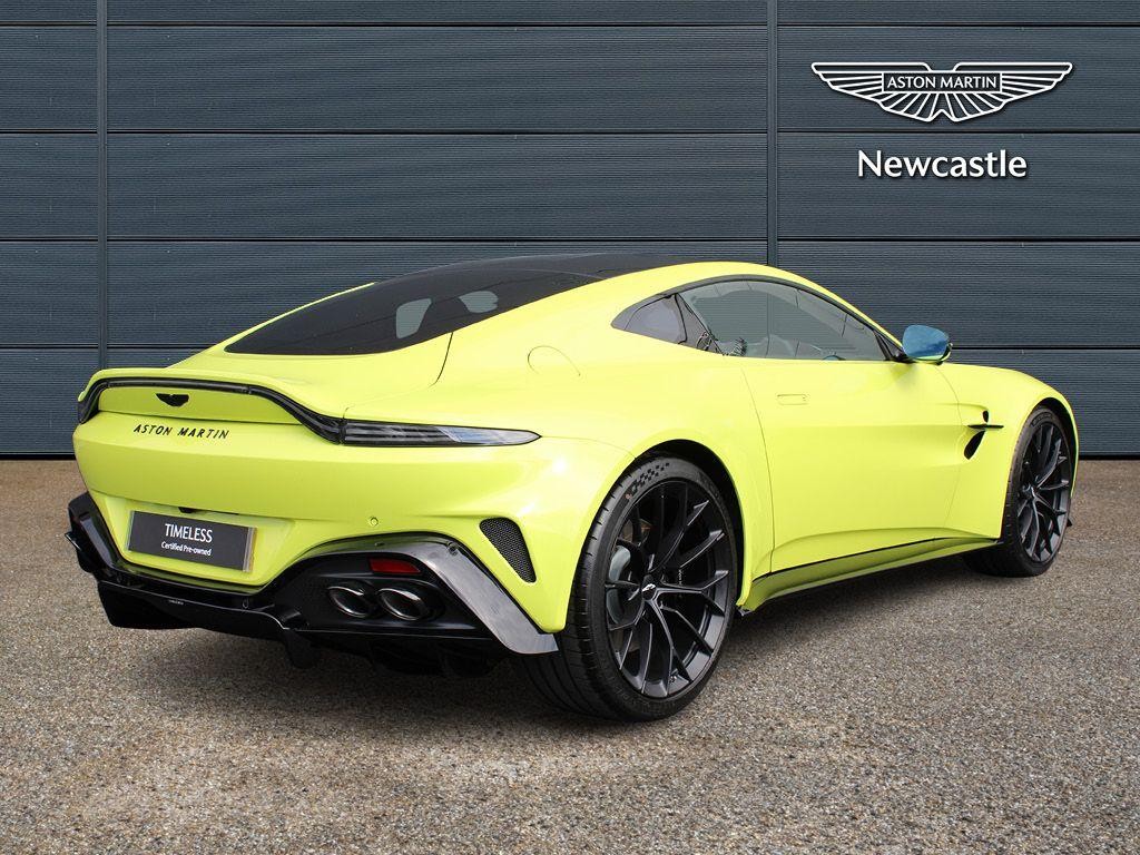 Aston Martin Vantage Image 14