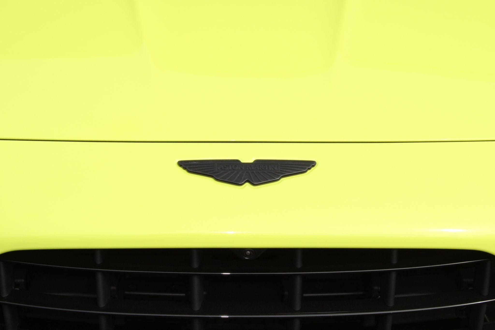 Aston Martin Vantage Image 18