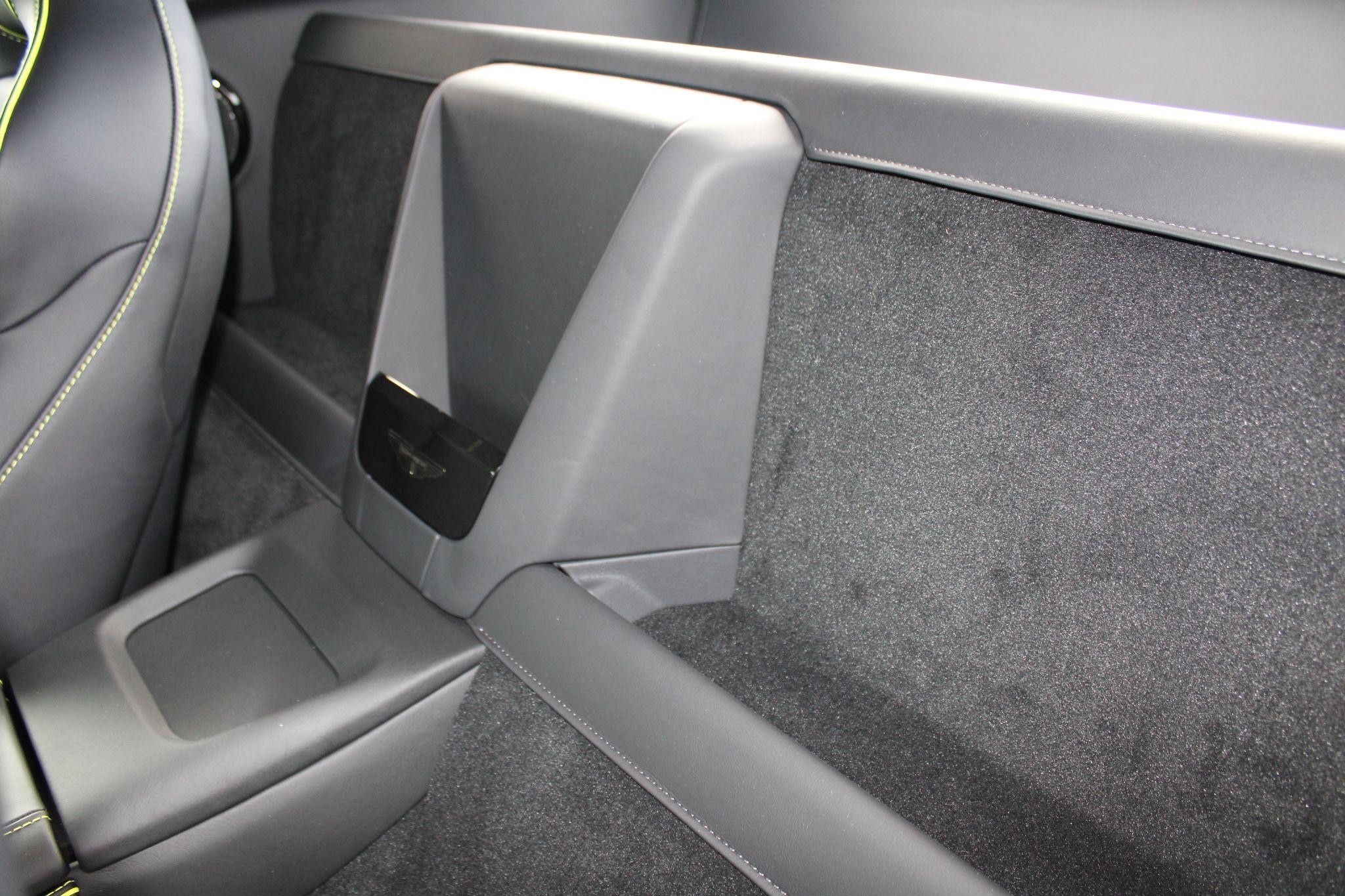 Aston Martin Vantage Image 39