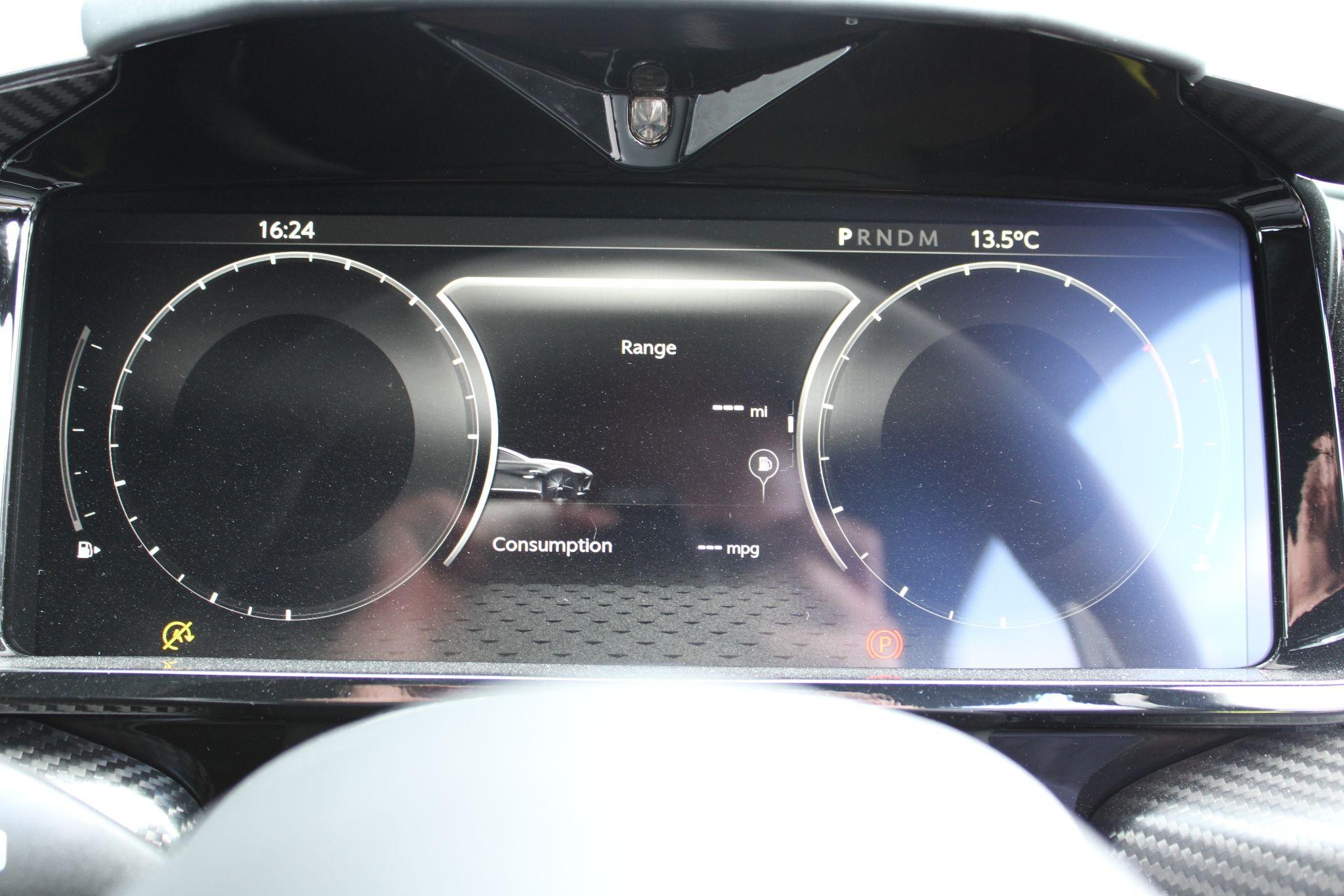 Aston Martin Vantage Image 41
