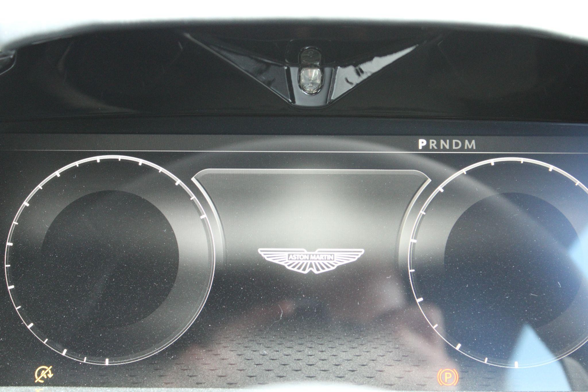 Aston Martin Vantage Image 42