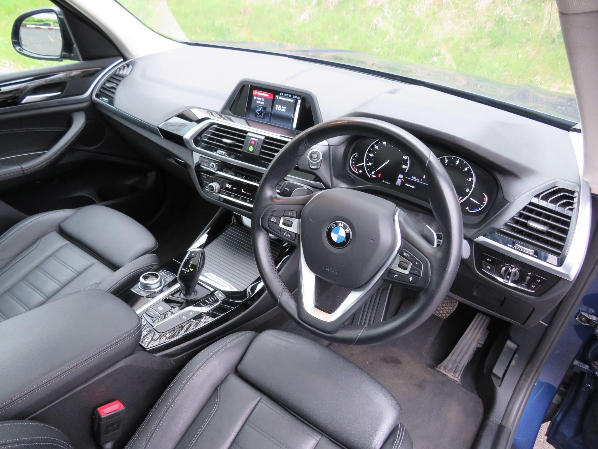 BMW X3 Image 12