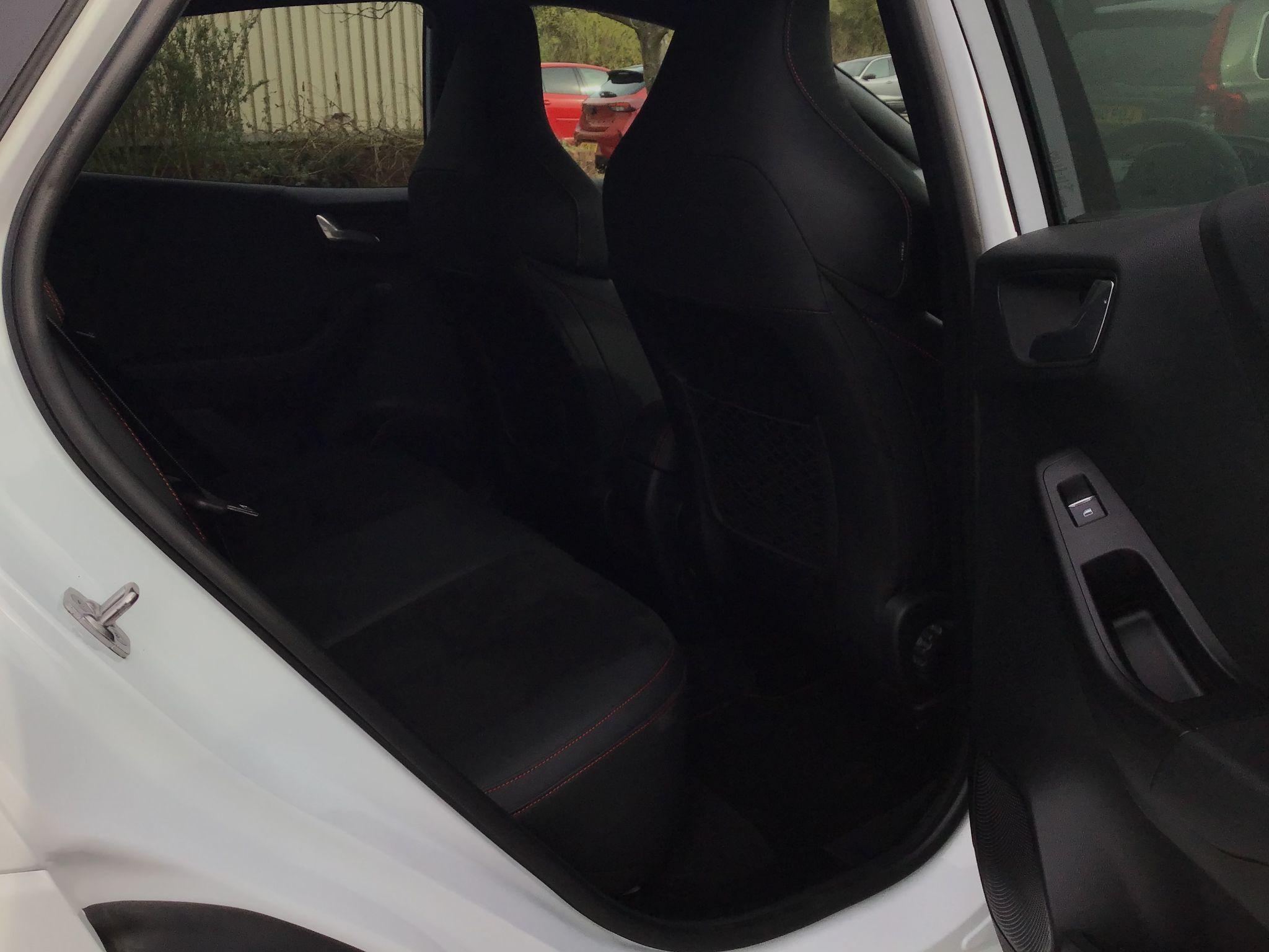Ford Puma Image 32