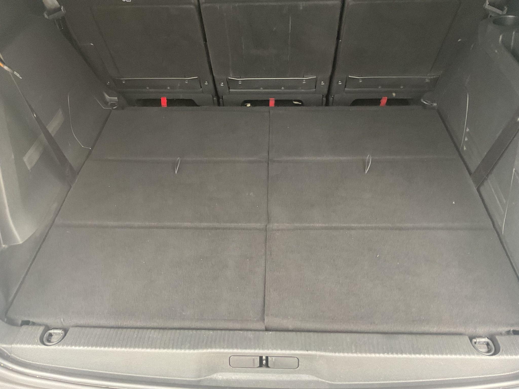 Peugeot 5008 Image 10