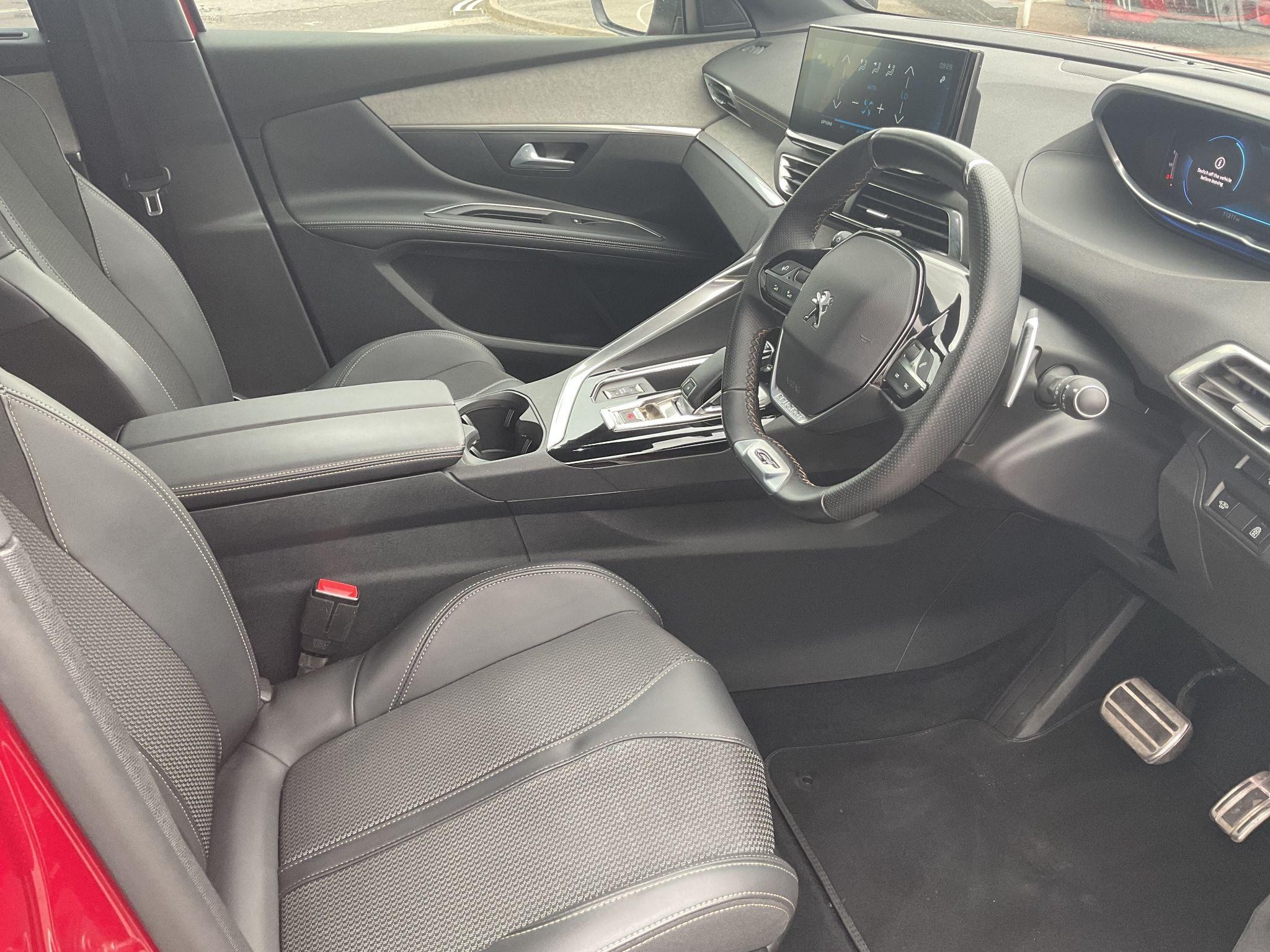 Peugeot 5008 Image 13