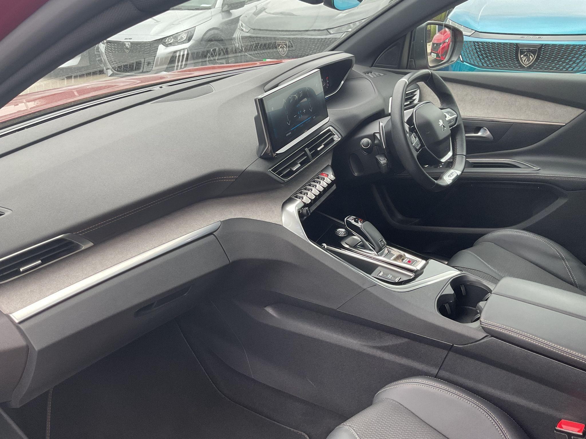 Peugeot 5008 Image 16
