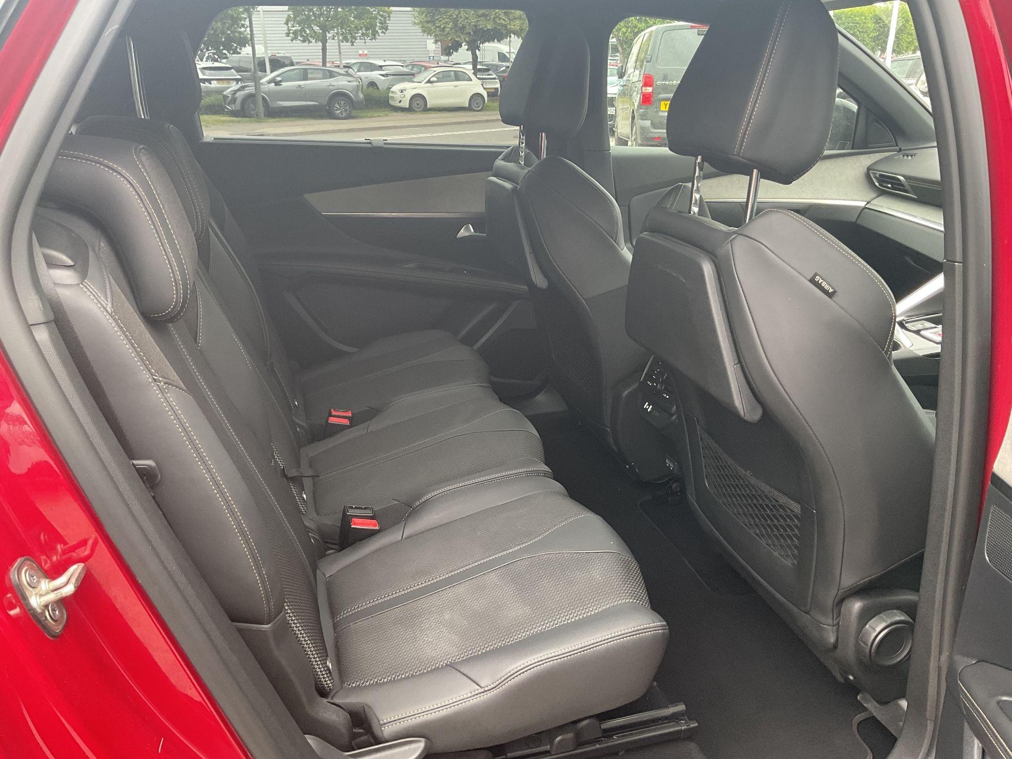 Peugeot 5008 Image 18