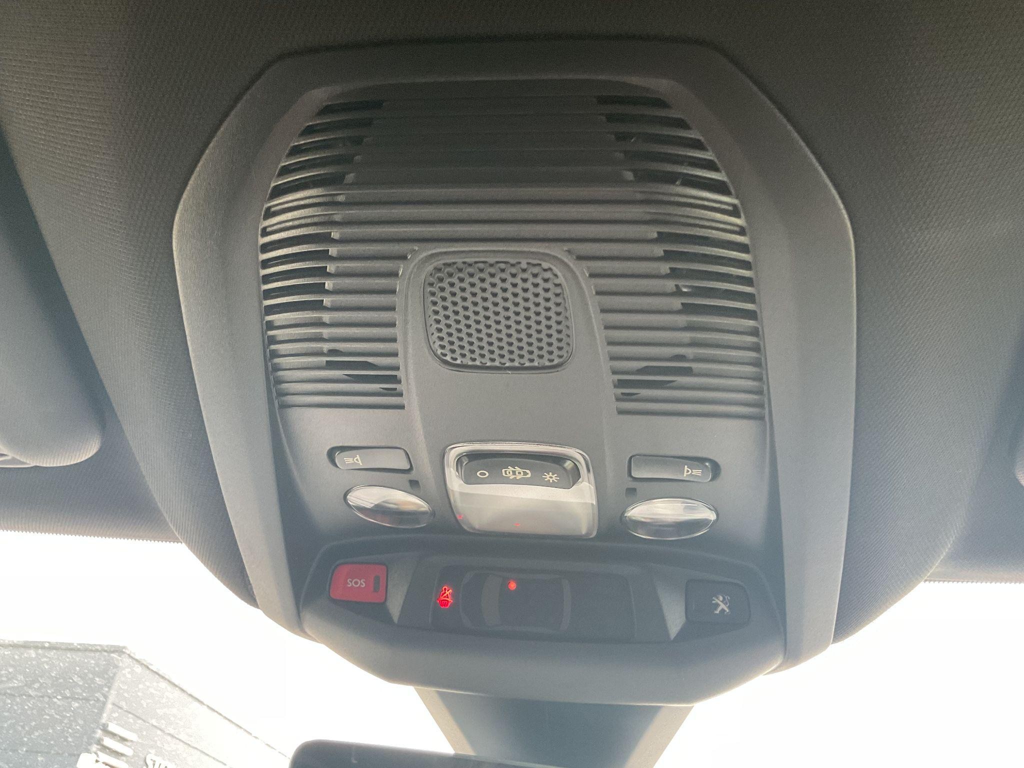 Peugeot 5008 Image 40