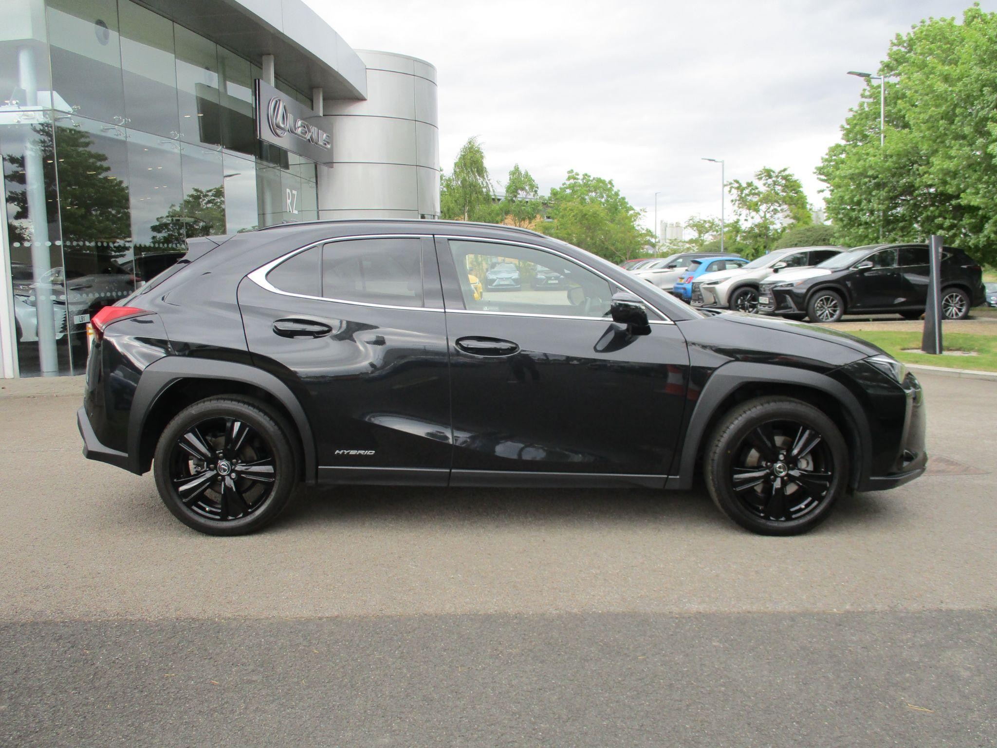 Lexus UX Self-Charging Hybrid Image 4