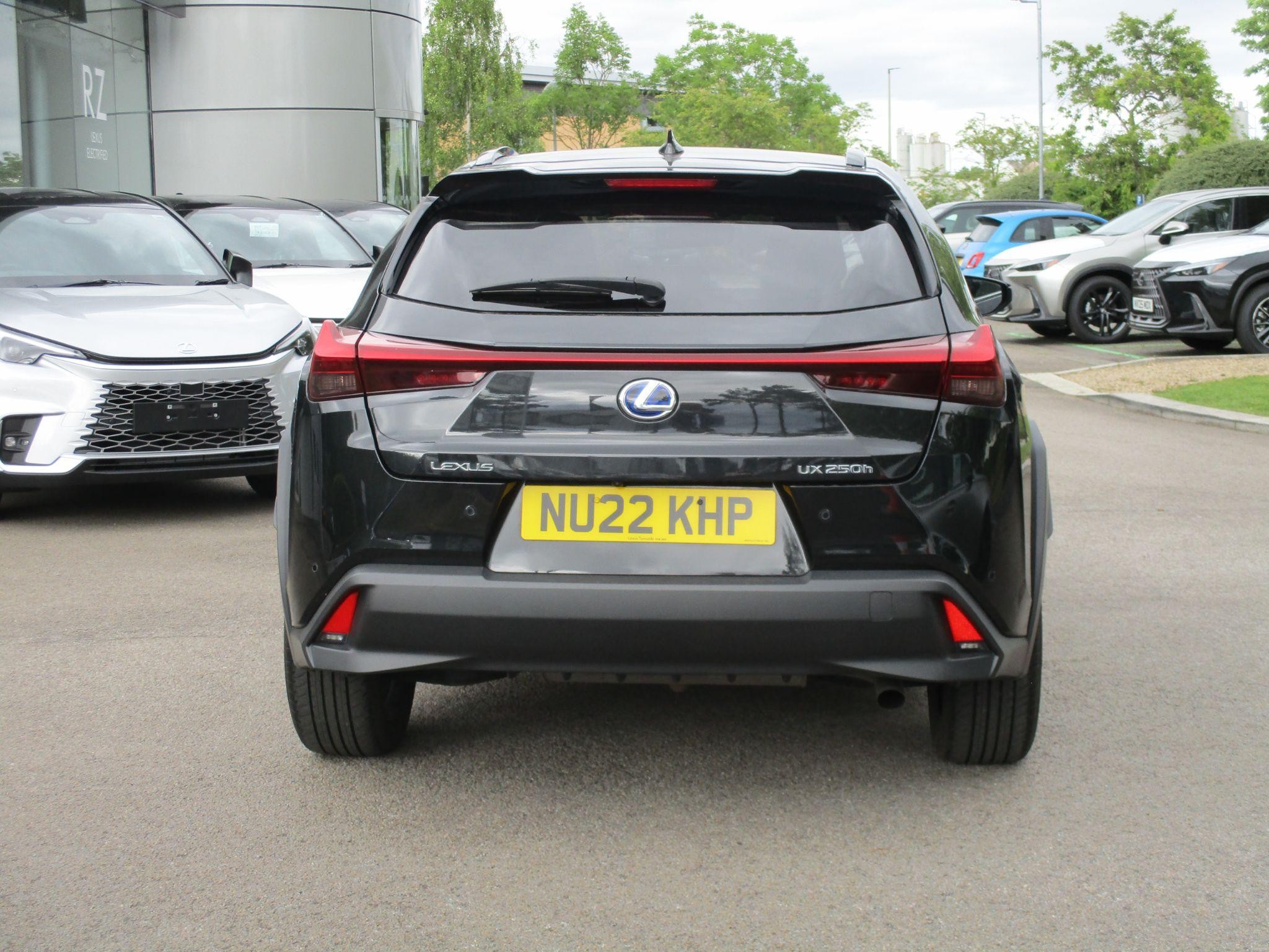 Lexus UX Self-Charging Hybrid Image 6