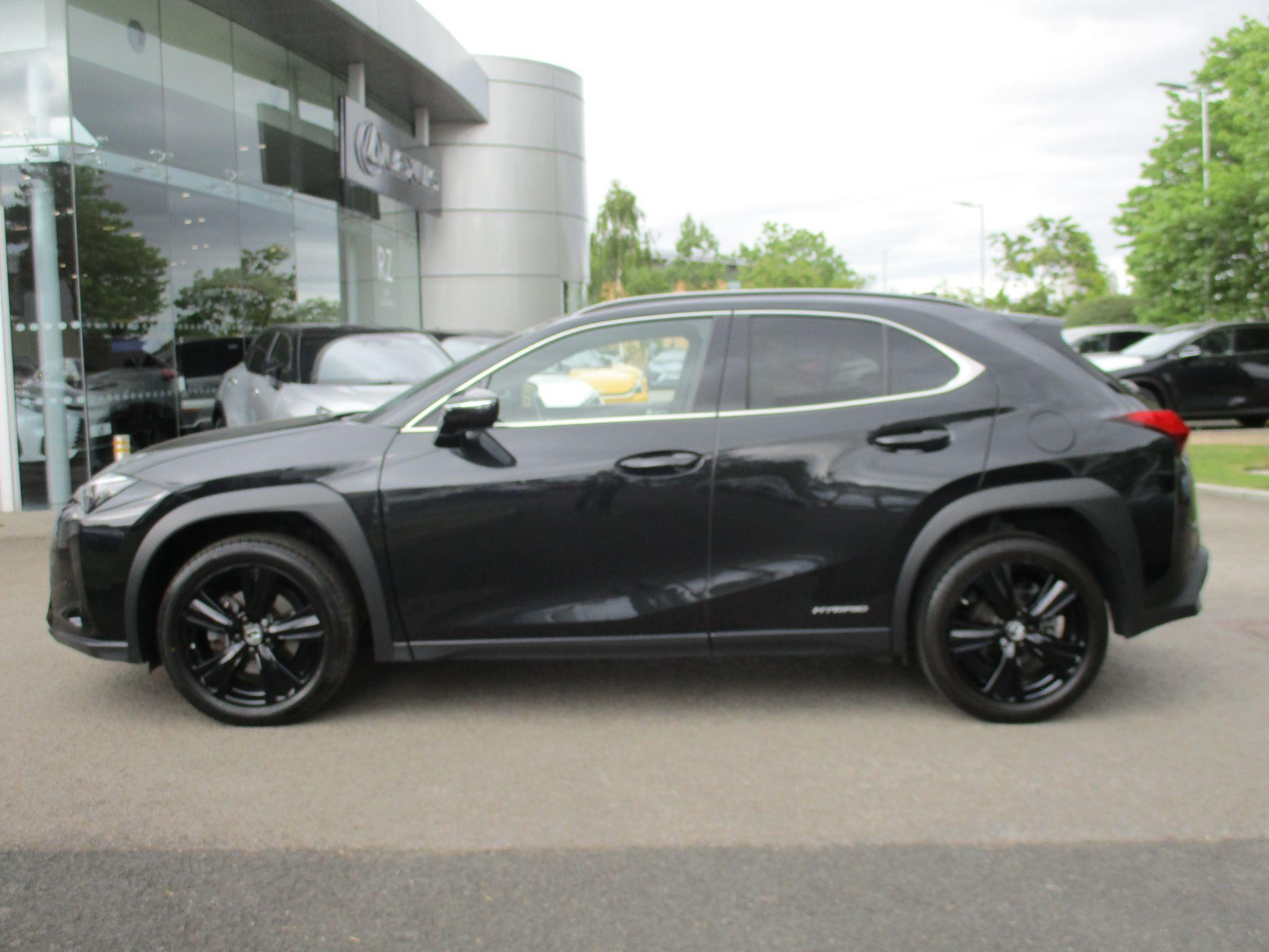 Lexus UX Self-Charging Hybrid Image 8