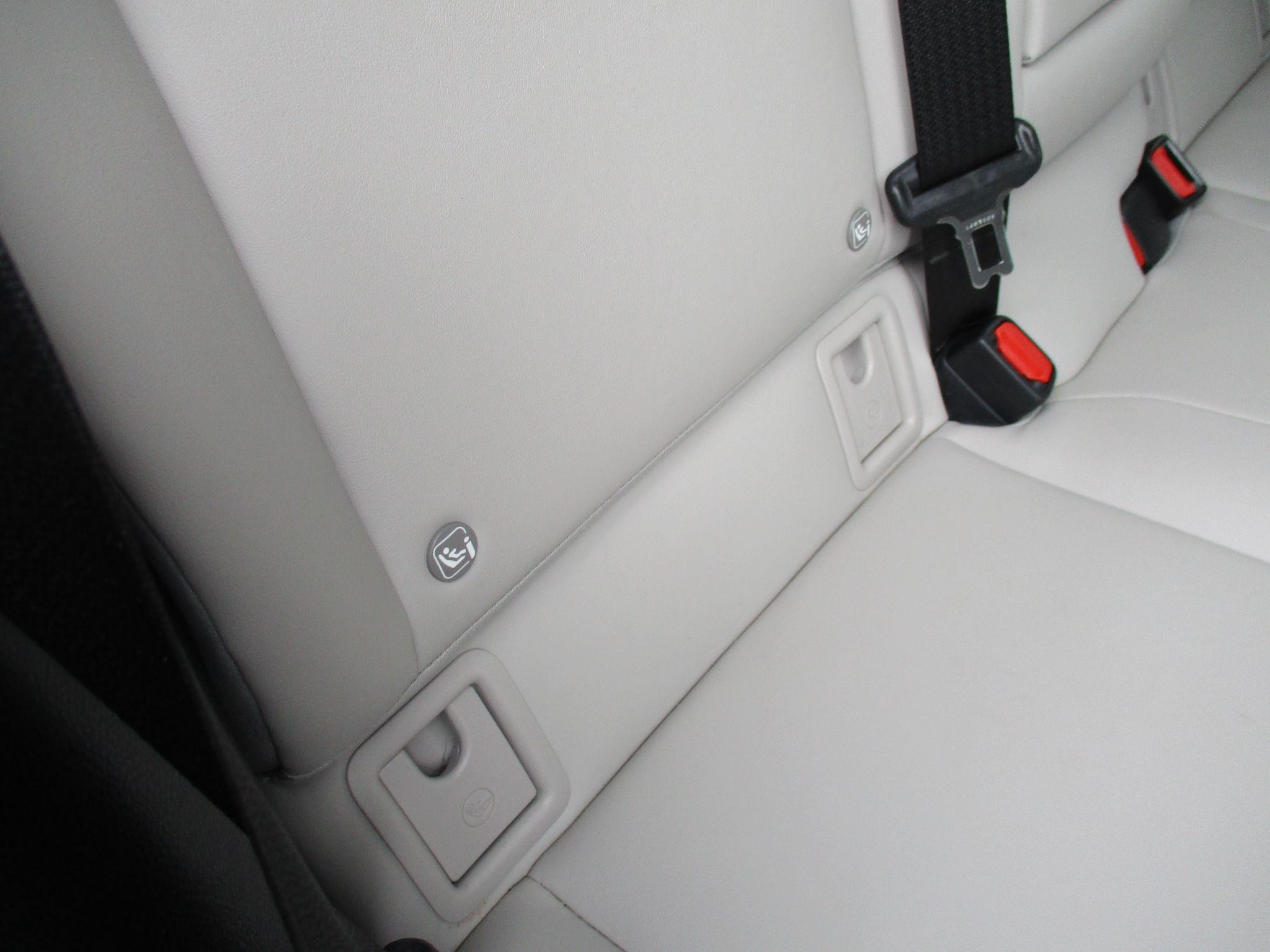Lexus UX Self-Charging Hybrid Image 20