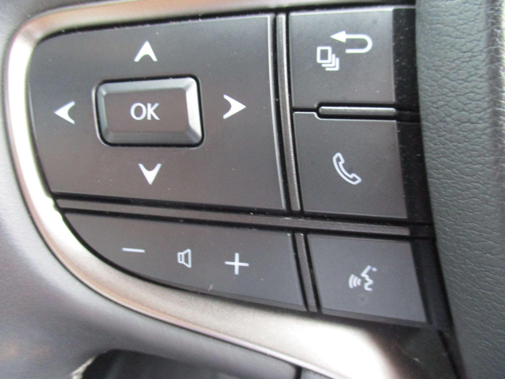 Lexus UX Self-Charging Hybrid Image 25