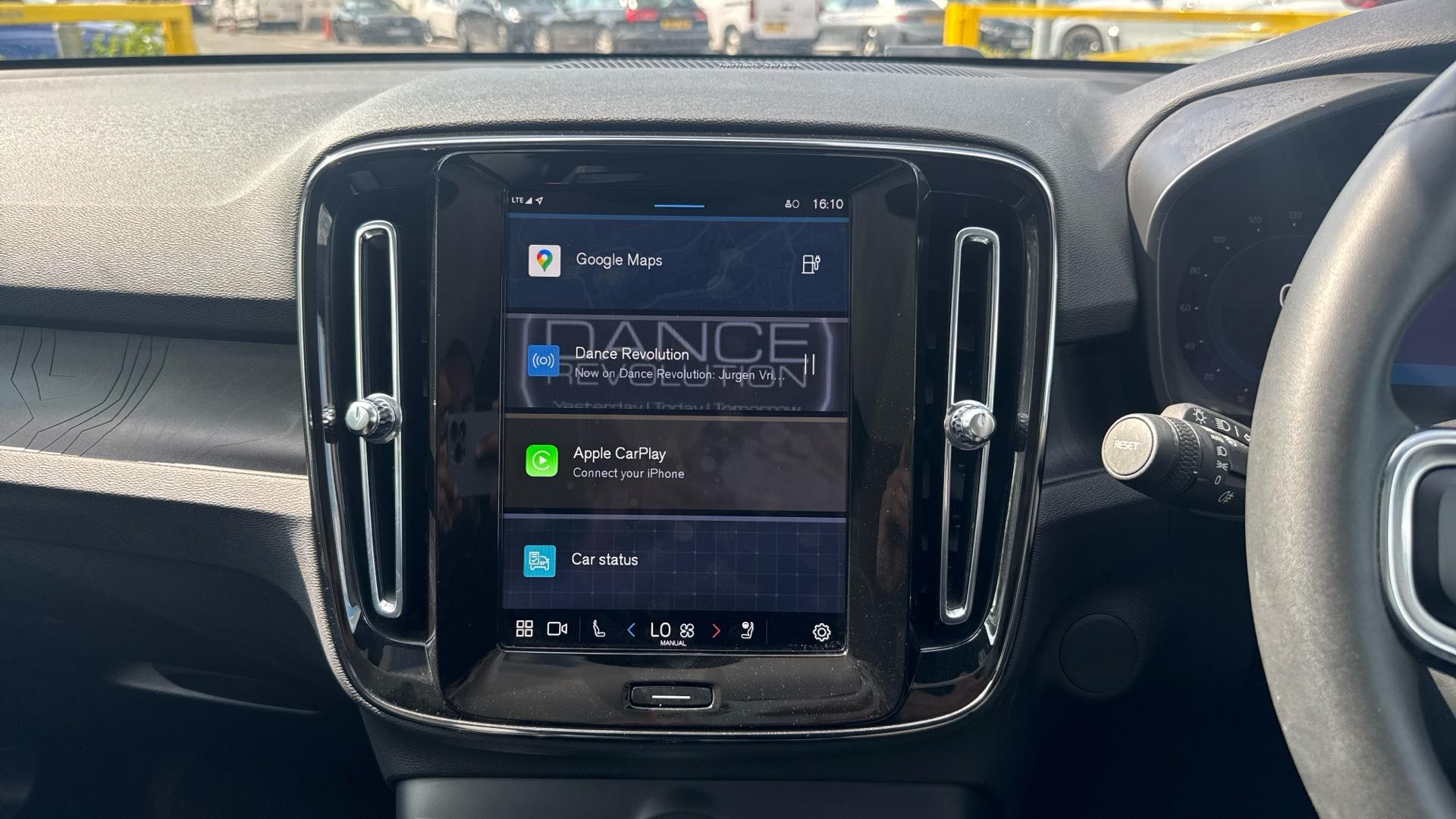 Volvo C40 Image 16