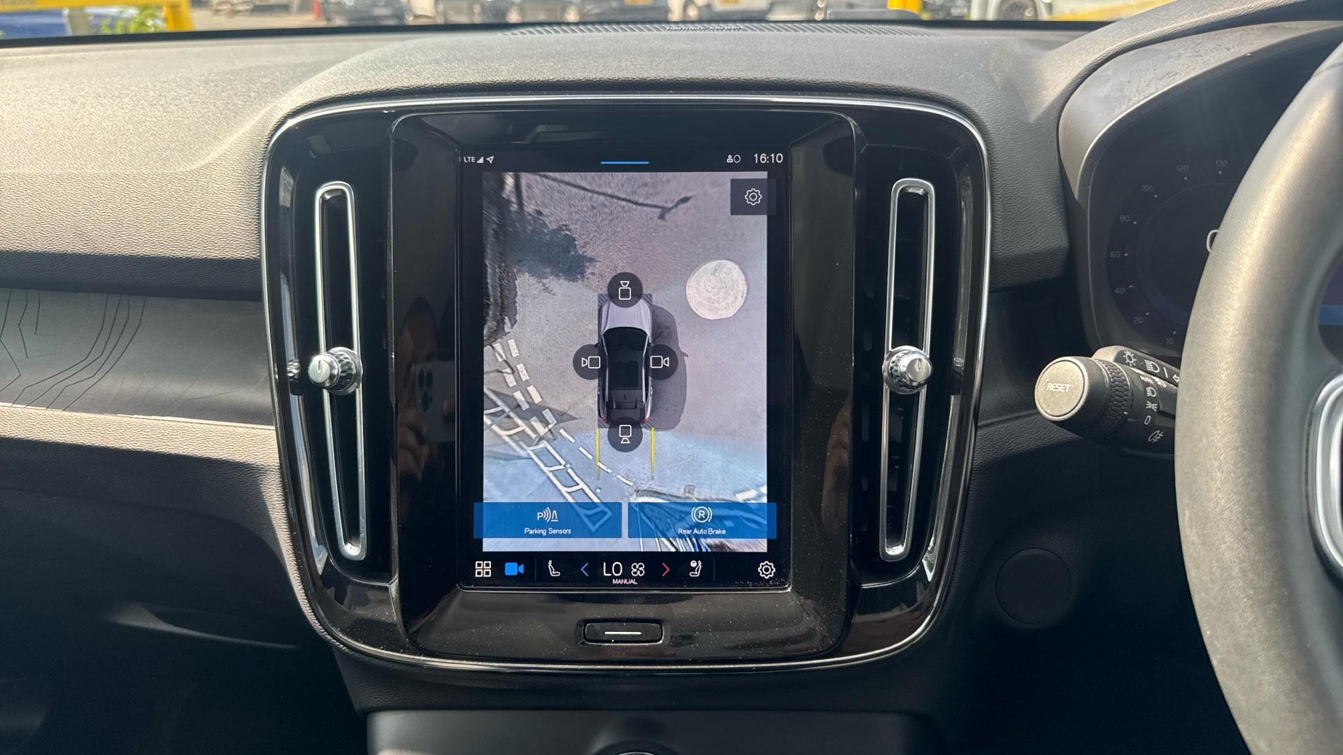 Volvo C40 Image 18