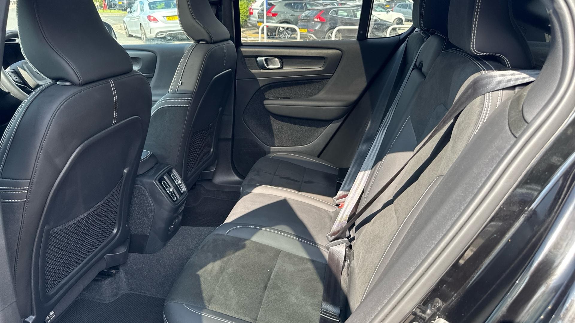 Volvo C40 Image 31