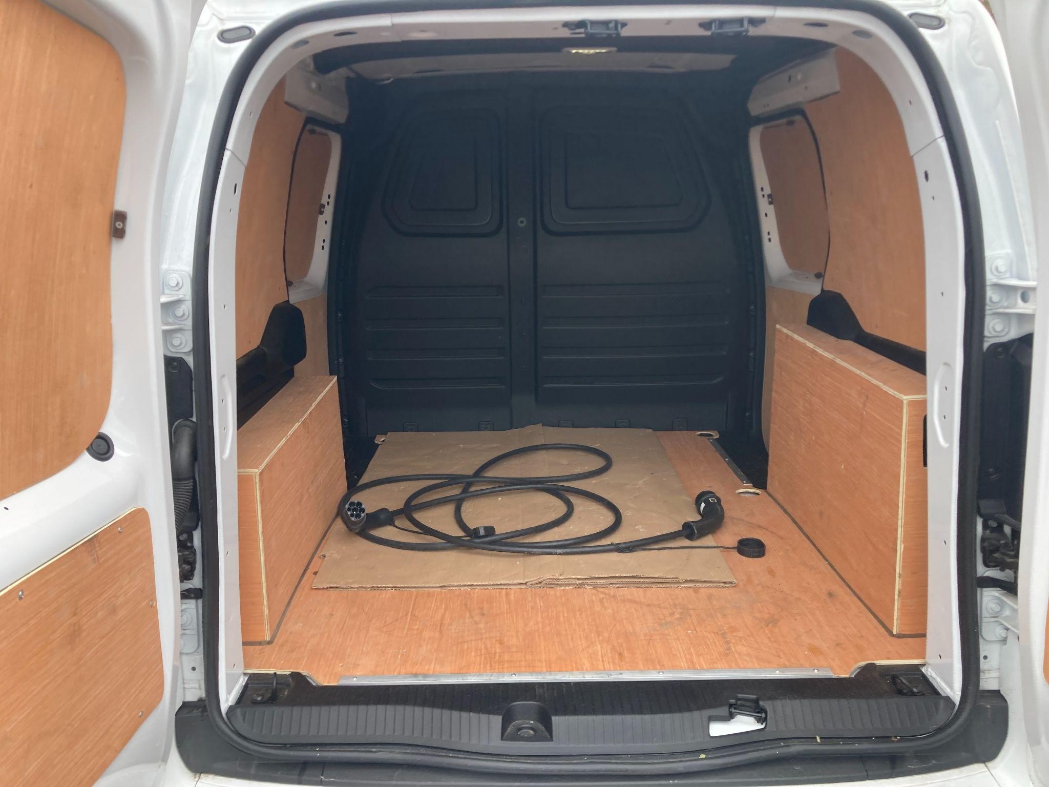 Nissan Townstar Image 18