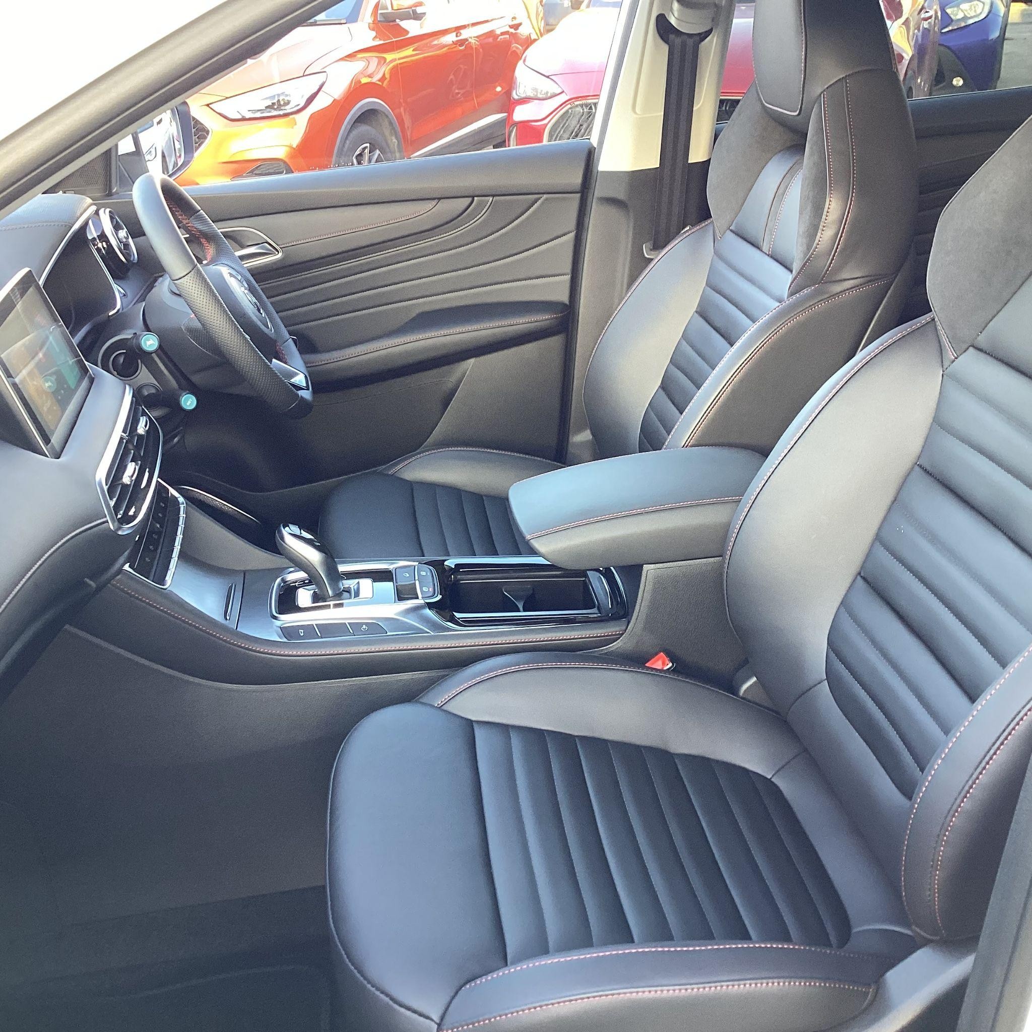 MG HS Plug-In Hybrid Image 24