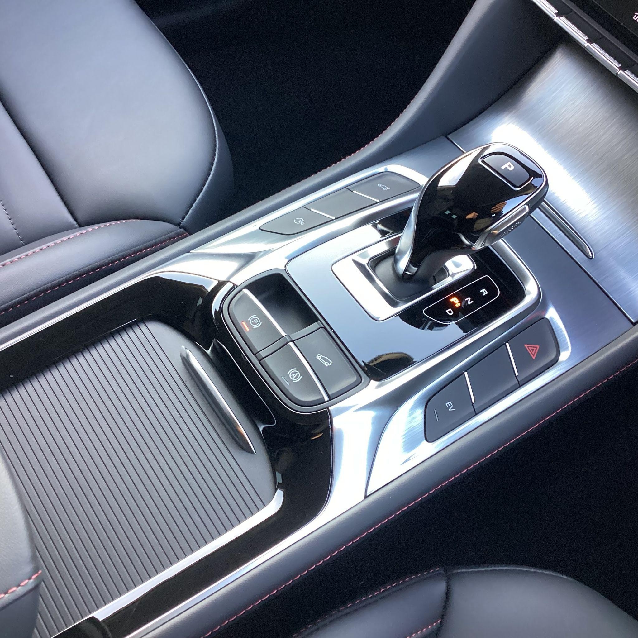 MG HS Plug-In Hybrid Image 36