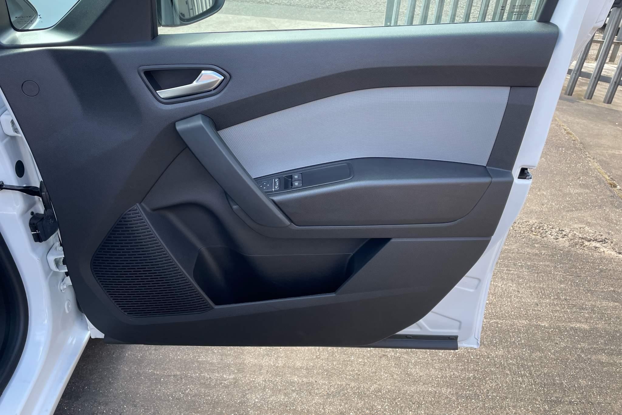 Nissan Townstar Image 19