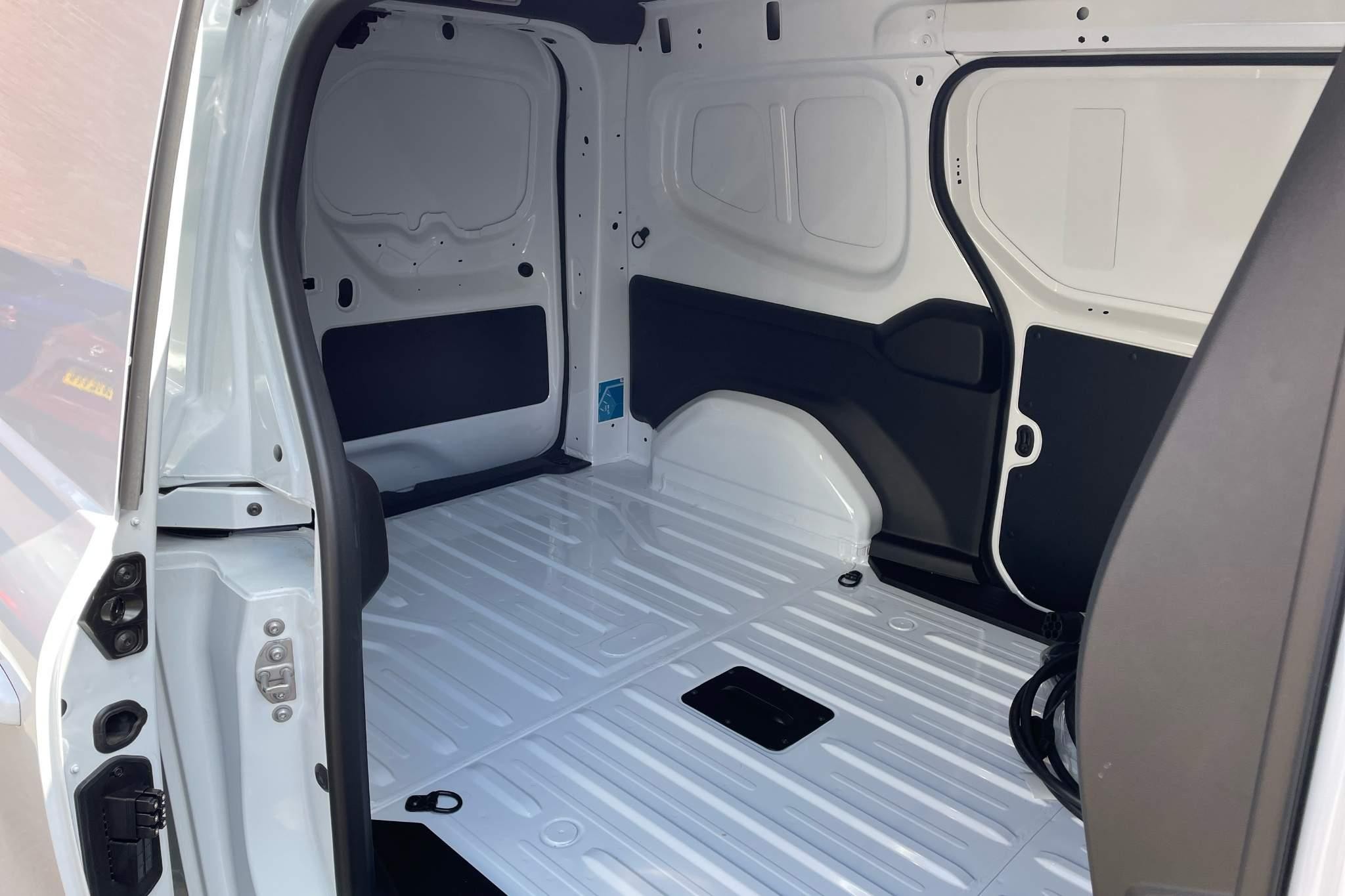 Nissan Townstar Image 36