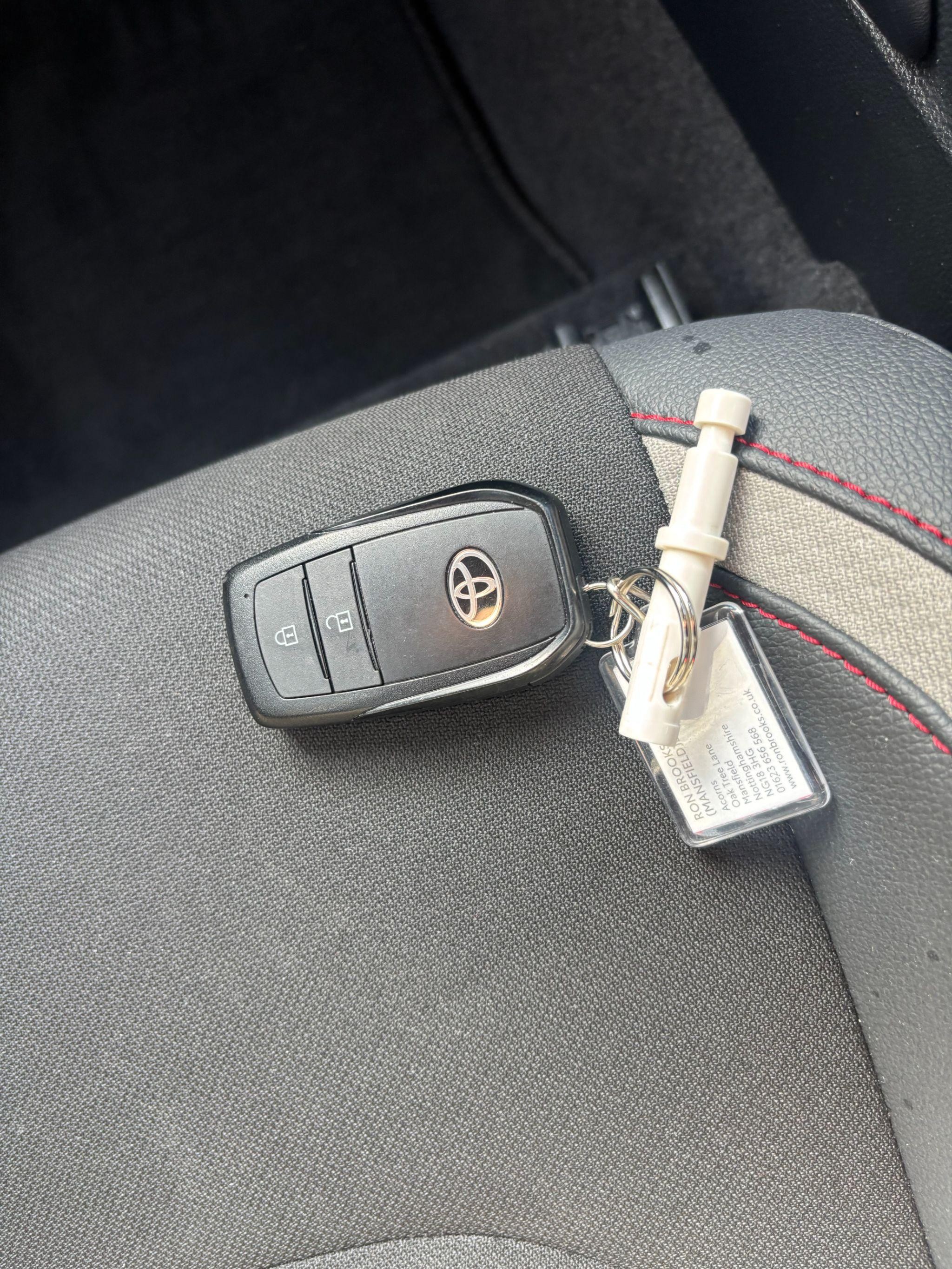 Toyota Corolla Image 14