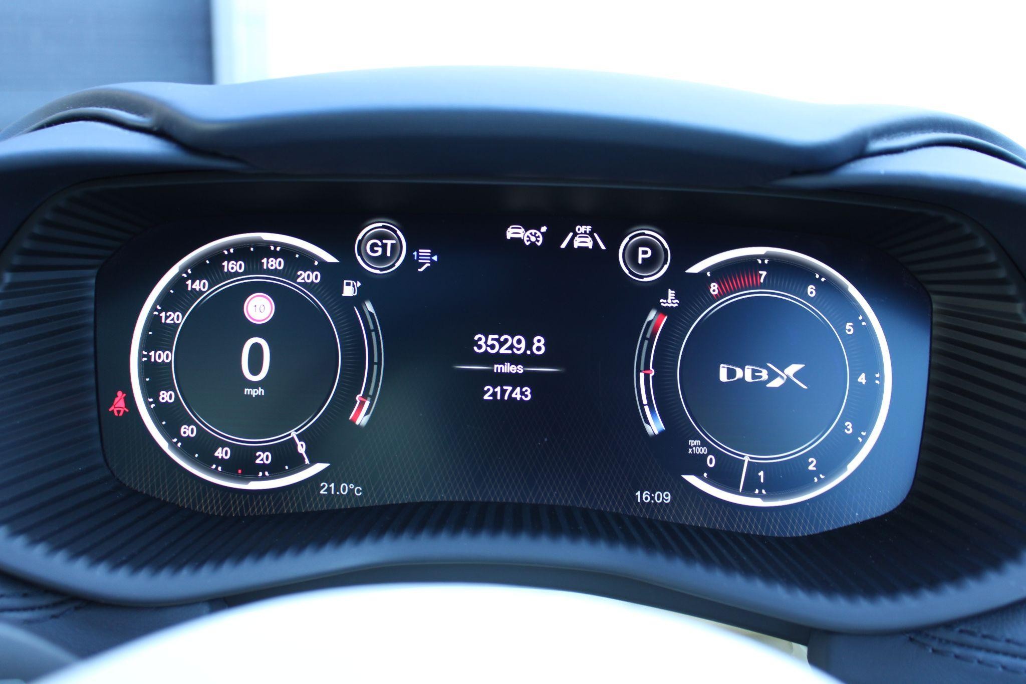 Aston Martin DBX Image 29
