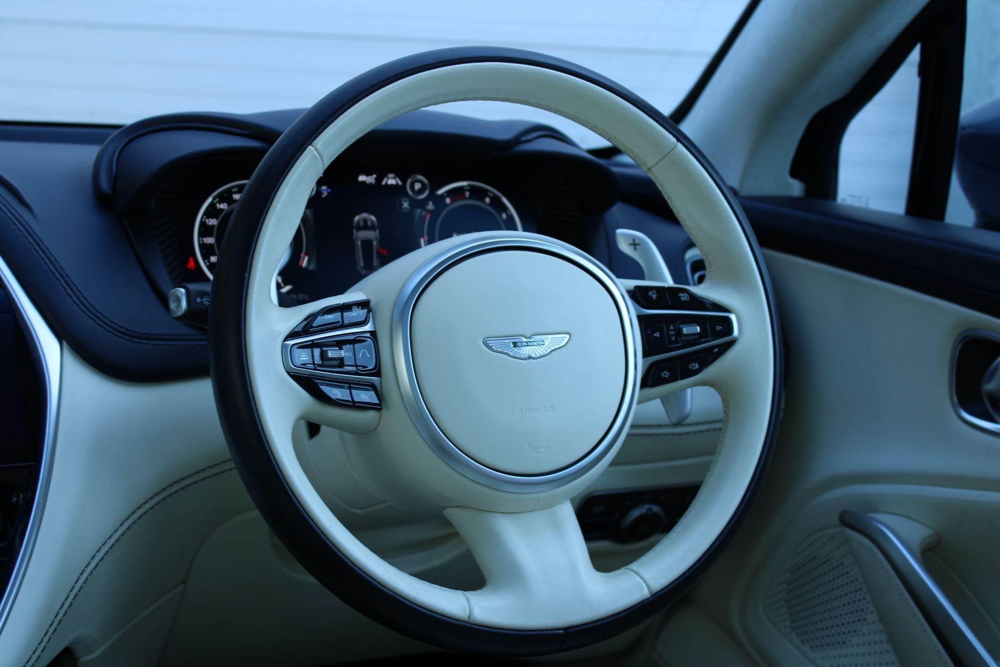 Aston Martin DBX Image 32
