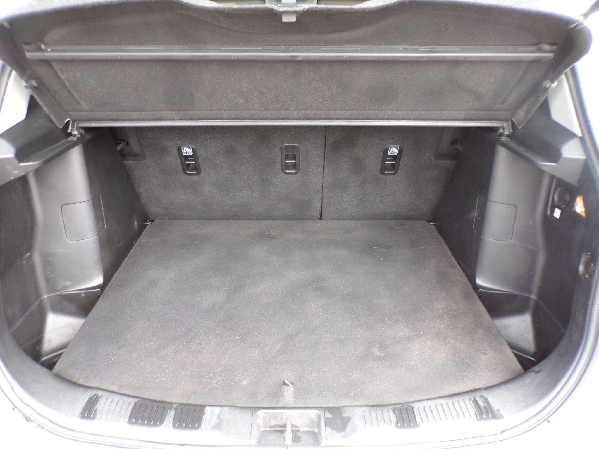 Suzuki SX4 S-Cross Image 10