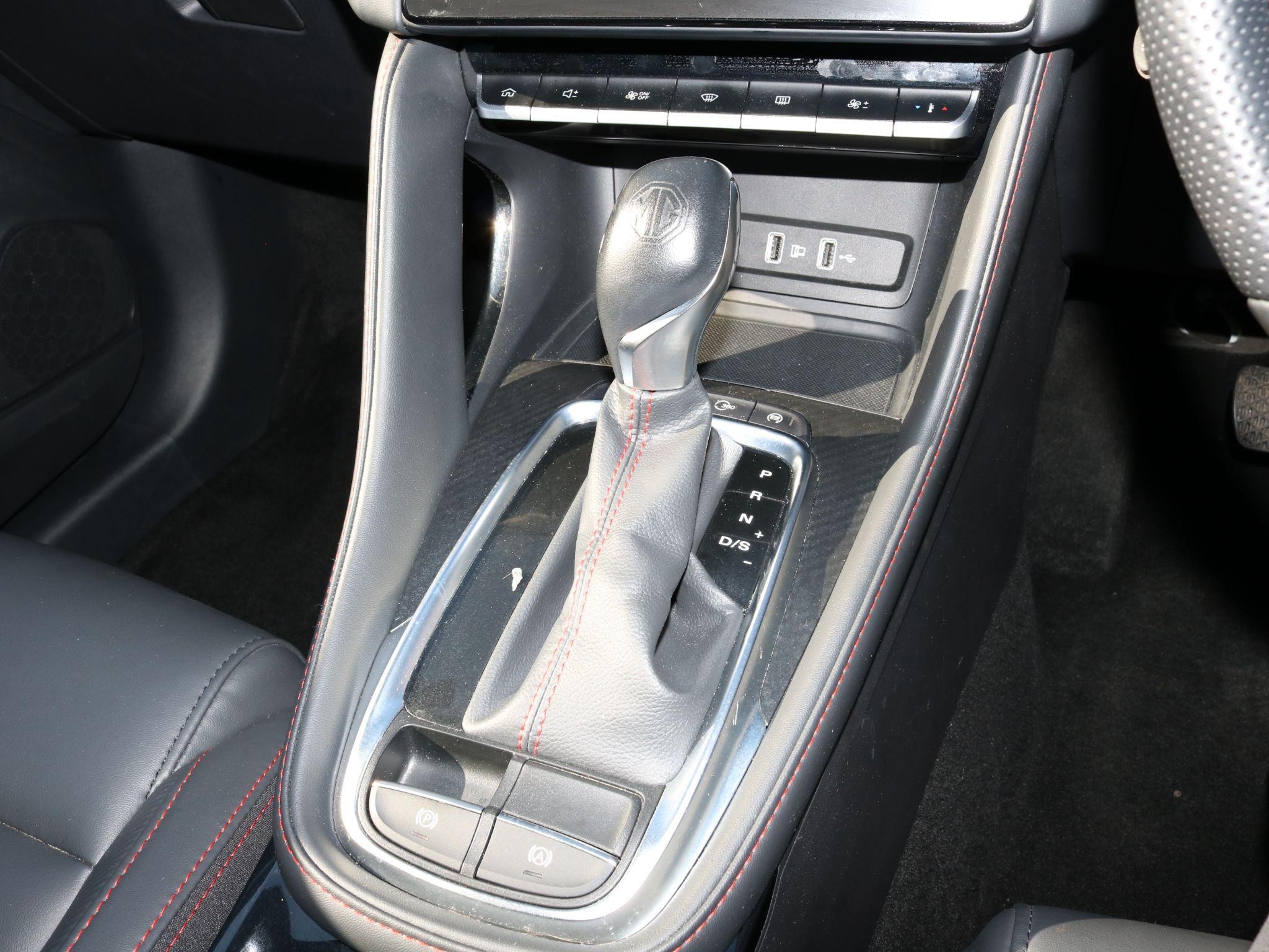 MG ZS Image 21