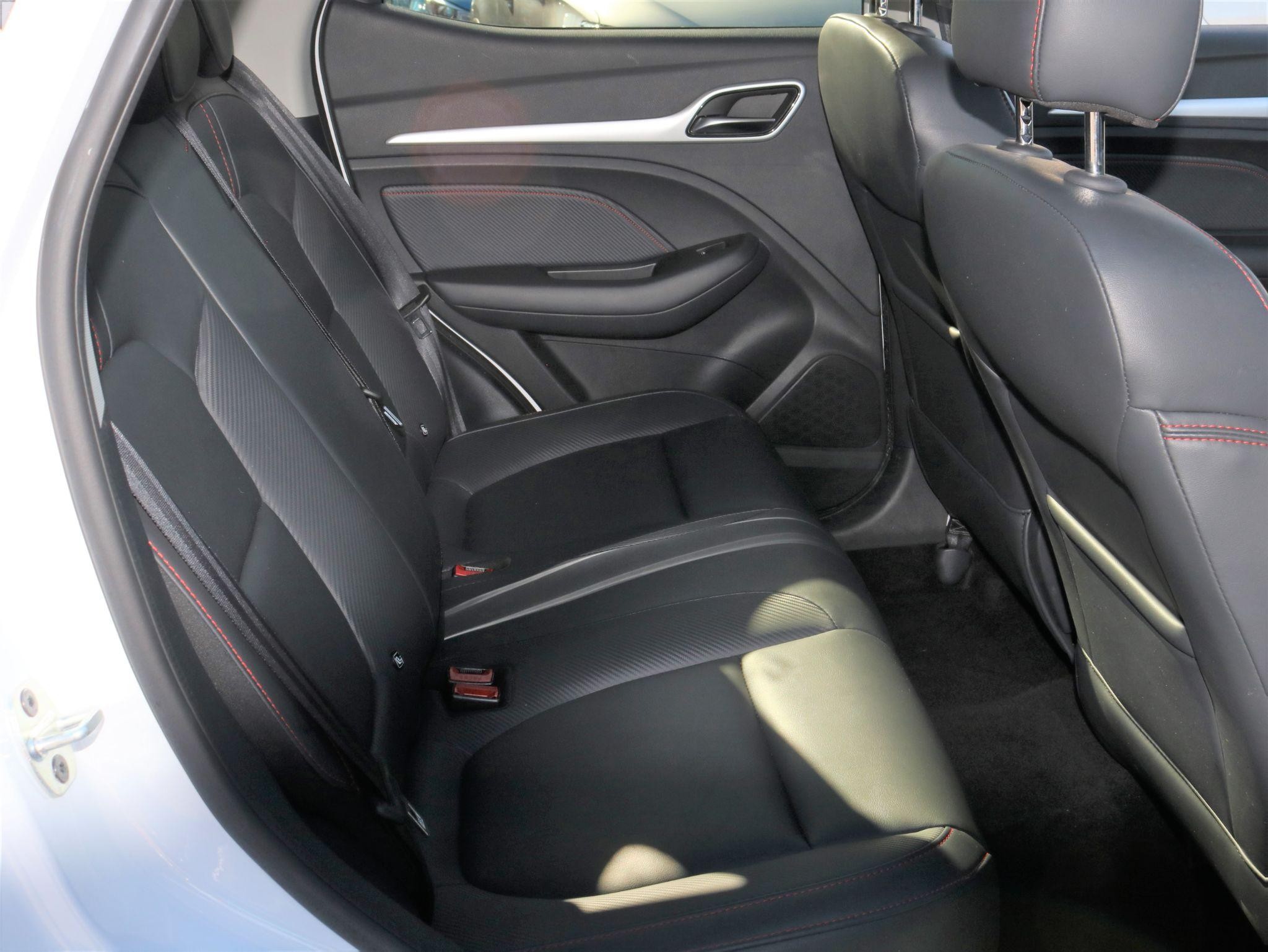 MG ZS Image 23
