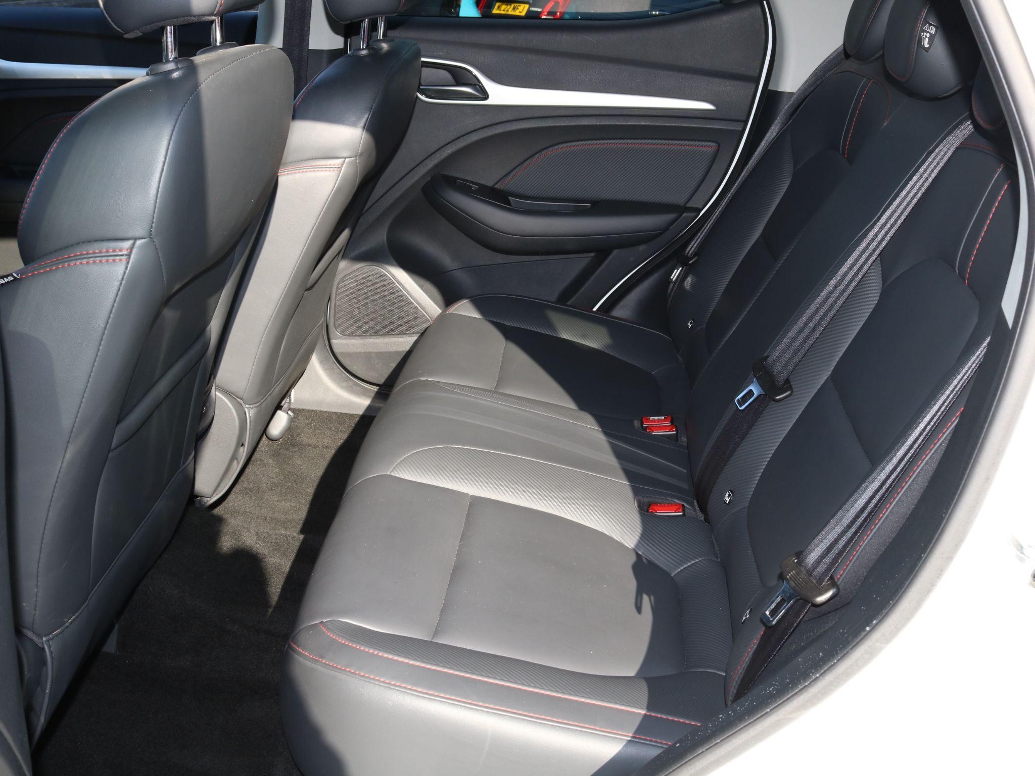 MG ZS Image 24